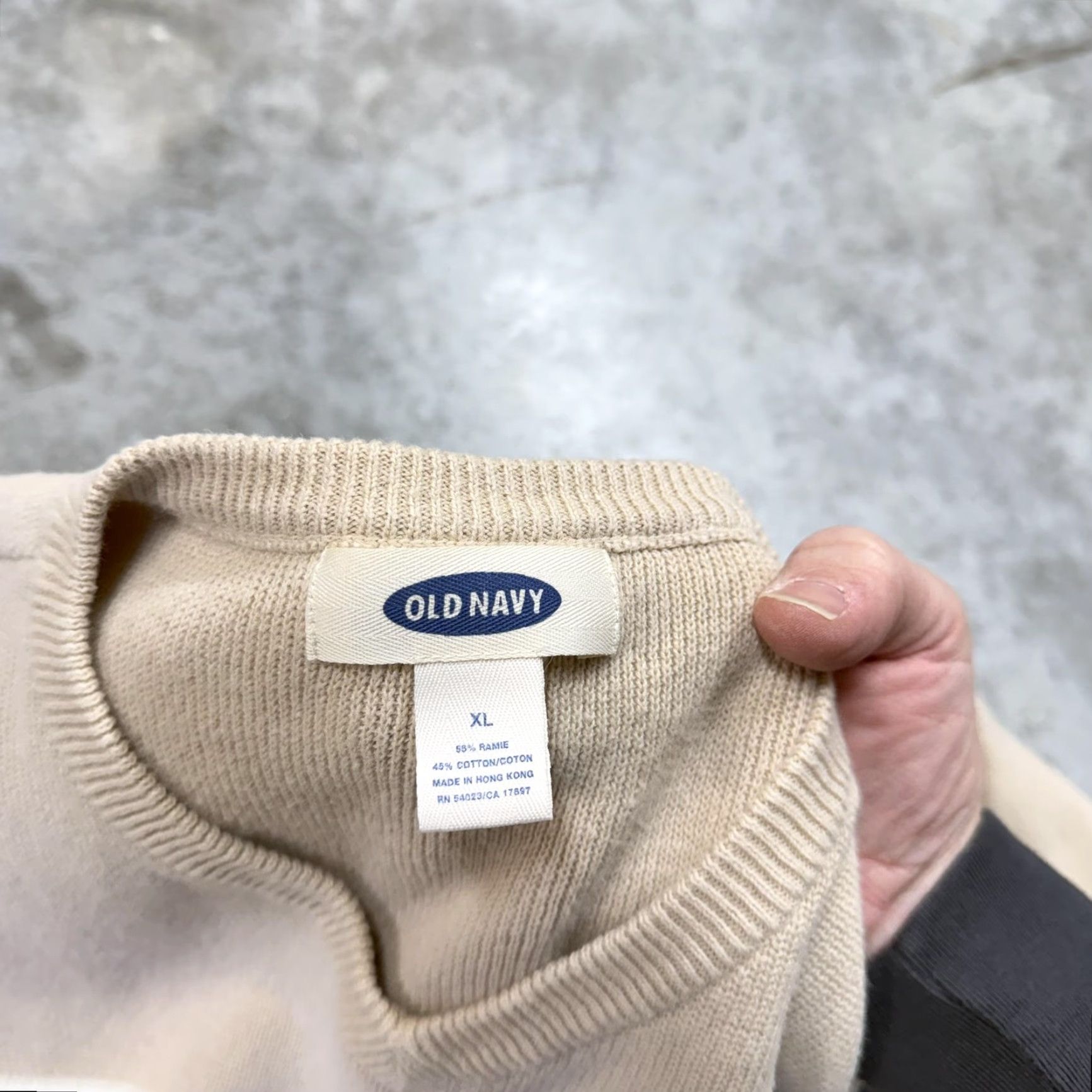 Old Navy VINTAGE Old Navy Sweater Mens XL Beige Stripe V Neck Knit Pullover 90s Hong Kong Size US XL / EU 56 / 4 - 2 Thumbnail