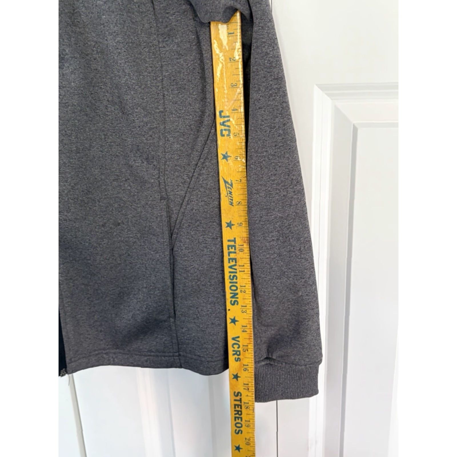 Under Armour VINTAGE? No. Under Armour Mens Full Zip Hoodie Sweatshirt Gray Milwaukee Panthers Jacket M Size US M / EU 48-50 / 2 - 7 Thumbnail