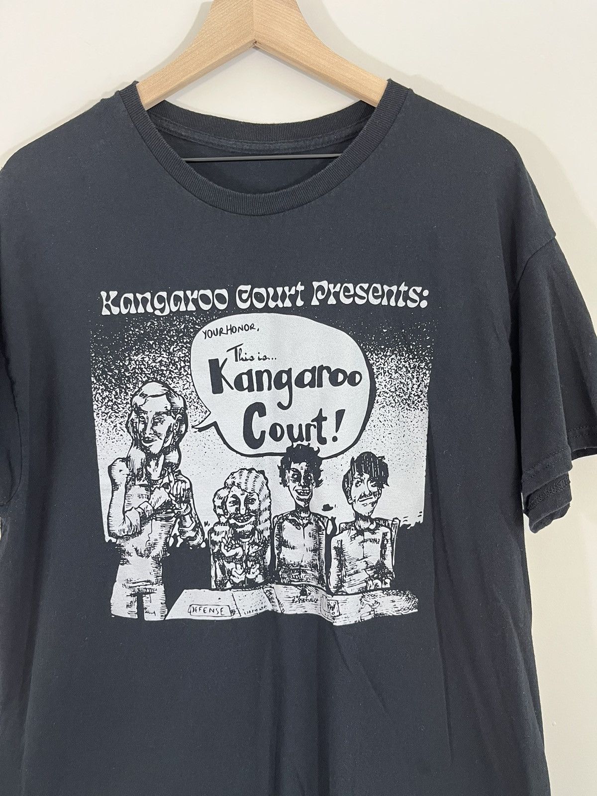Vintage Vintage Kangaroo Court Weird Unique Tee Size US L / EU 52-54 / 3 - 2 Thumbnail