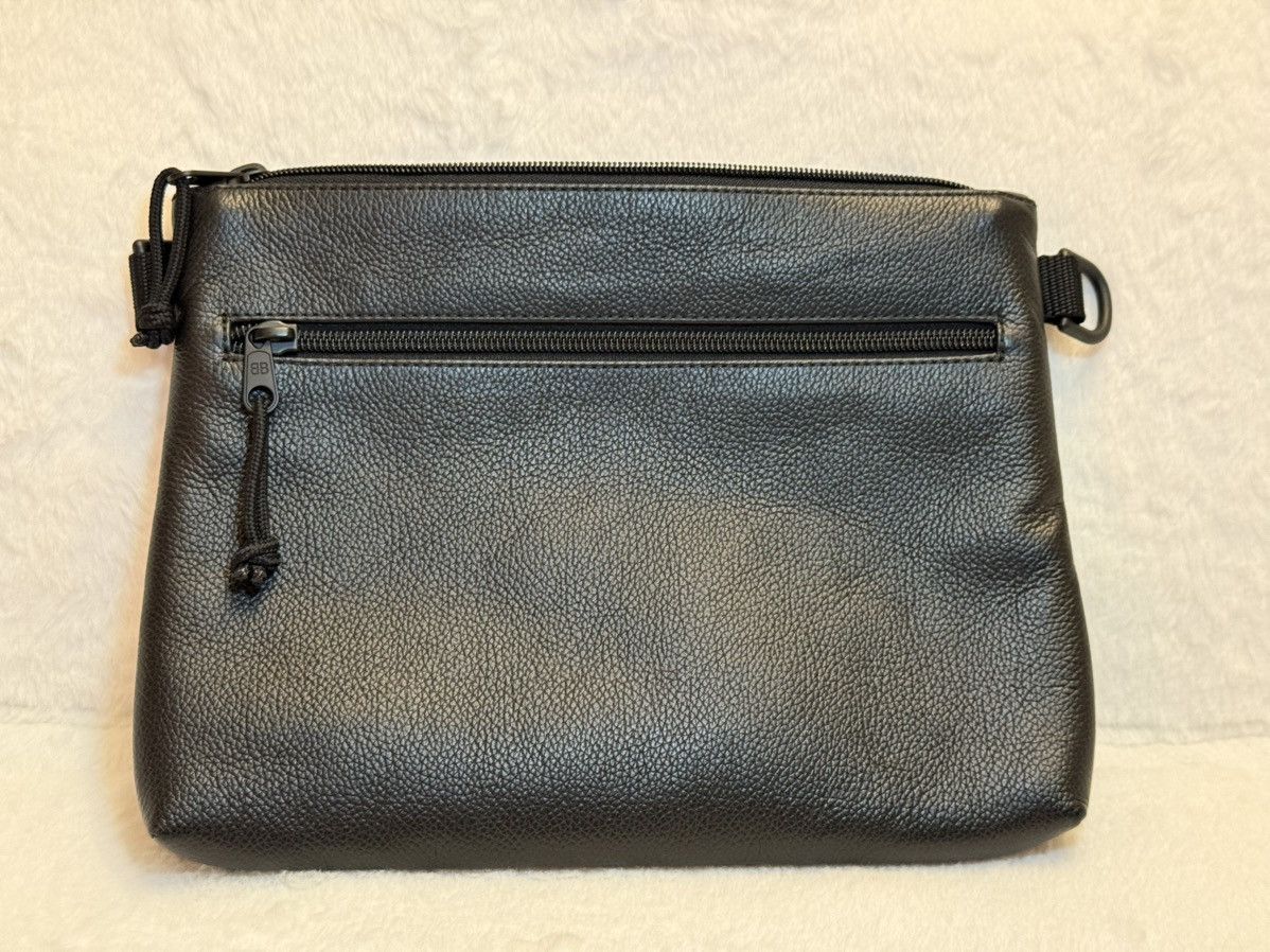 Balenciaga Balenciaga Grained Calfskin Explorer Crossbody Flat Pouch Size ONE SIZE - 3 Thumbnail
