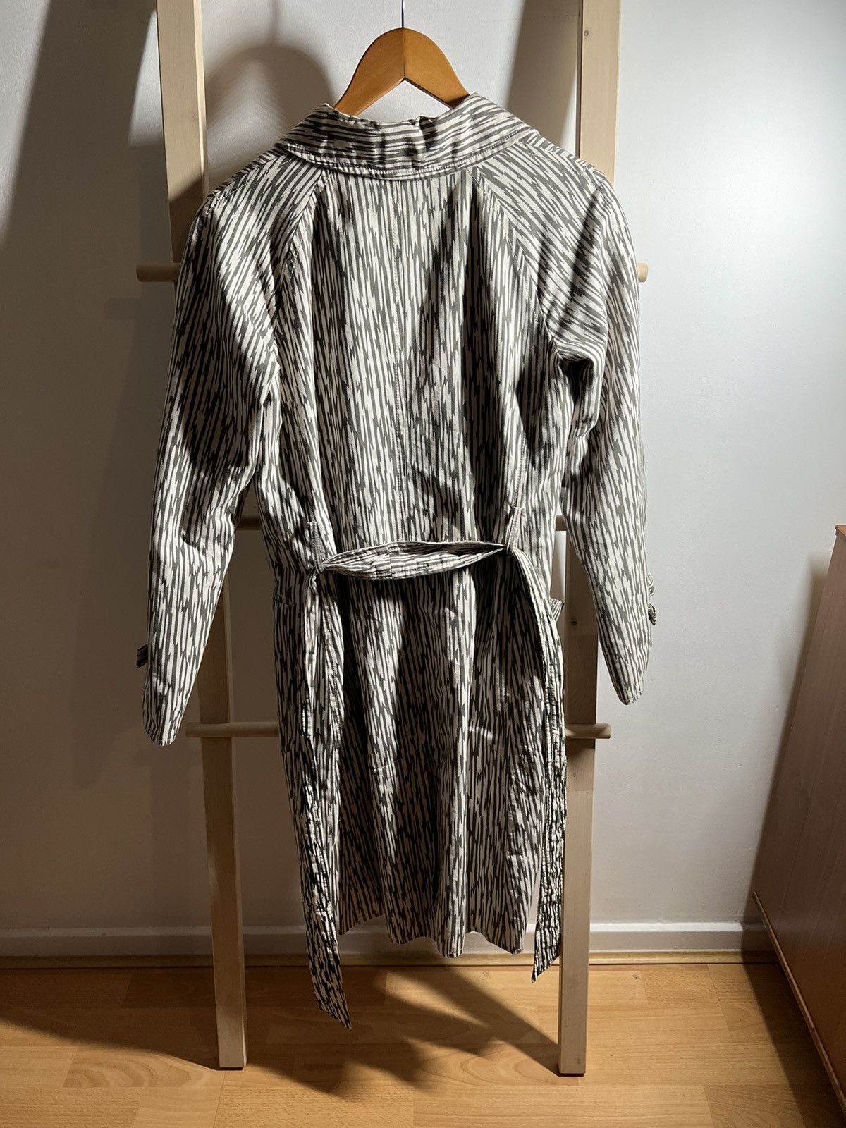 Marc Jacobs Marc Jacobs Trench Coat – Size S, Abstract Pattern, Great Condition Size S / US 4 / IT 40 - 9 Thumbnail