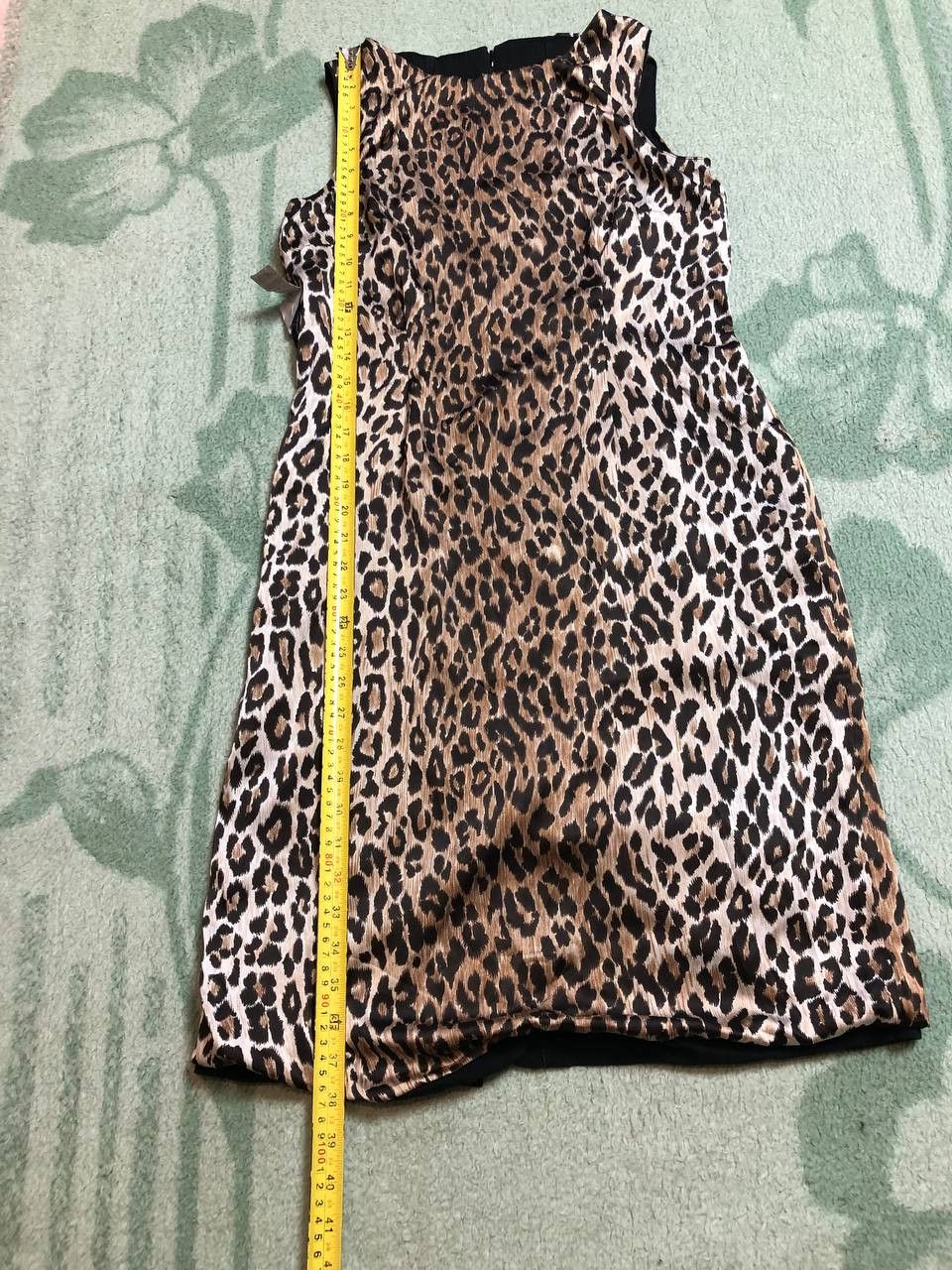 Dolce & Gabbana Luxury Dolce & Gabbana Animal Print Midi Dress Size M Size M / US 6-8 / IT 42-44 - 5 Thumbnail