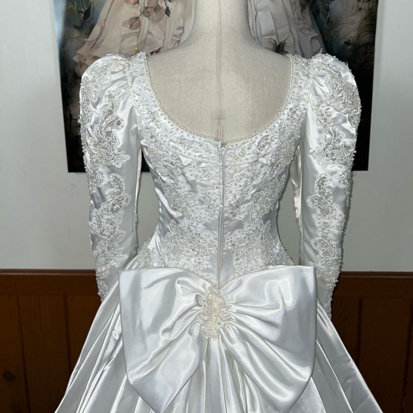 Other Vintage 90s Mori Lee Cathedral Length Wedding Gown & Veil! Size L / US 10 / IT 46 - 11 Thumbnail