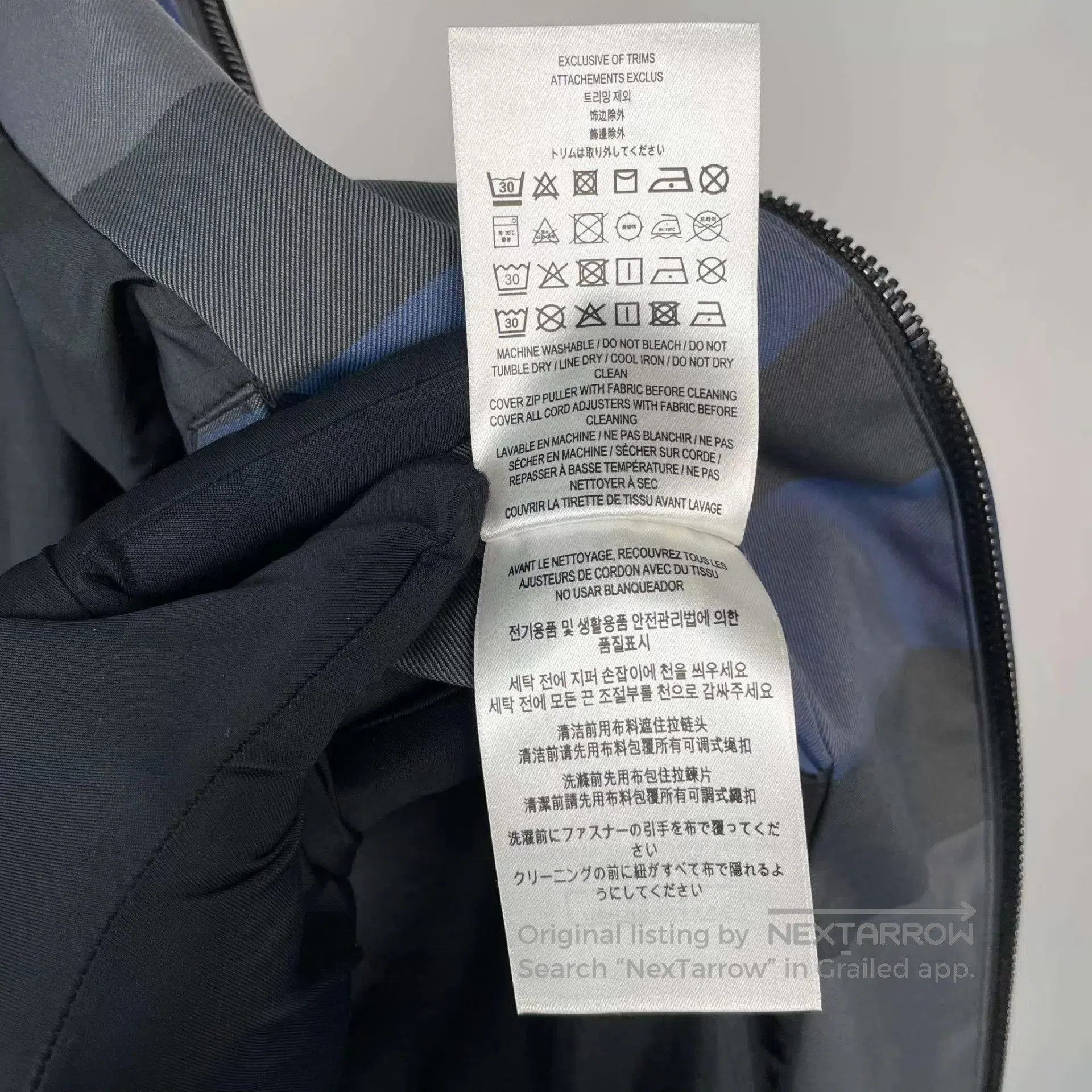 Burberry Hooded Checkered Light Jacket Blue Size M. Size US M / EU 48-50 / 2 - 8 Thumbnail