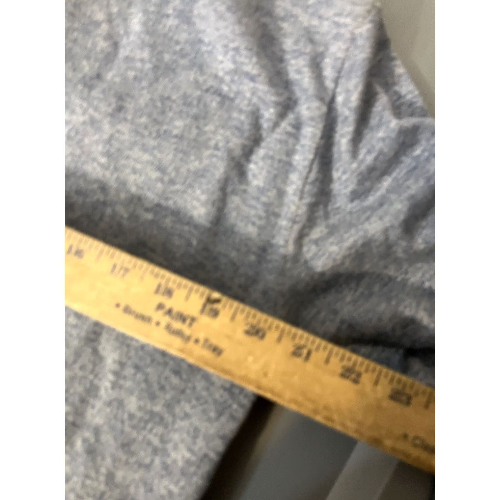 Gap Gap Sweater Men’s Size L Solid Cotton Blue Crew Neck Long Sleeve Pullover, Regular Fit, Knit, Button? (Note: Include only words from original title) Size US L / EU 52-54 / 3 - 5 Thumbnail