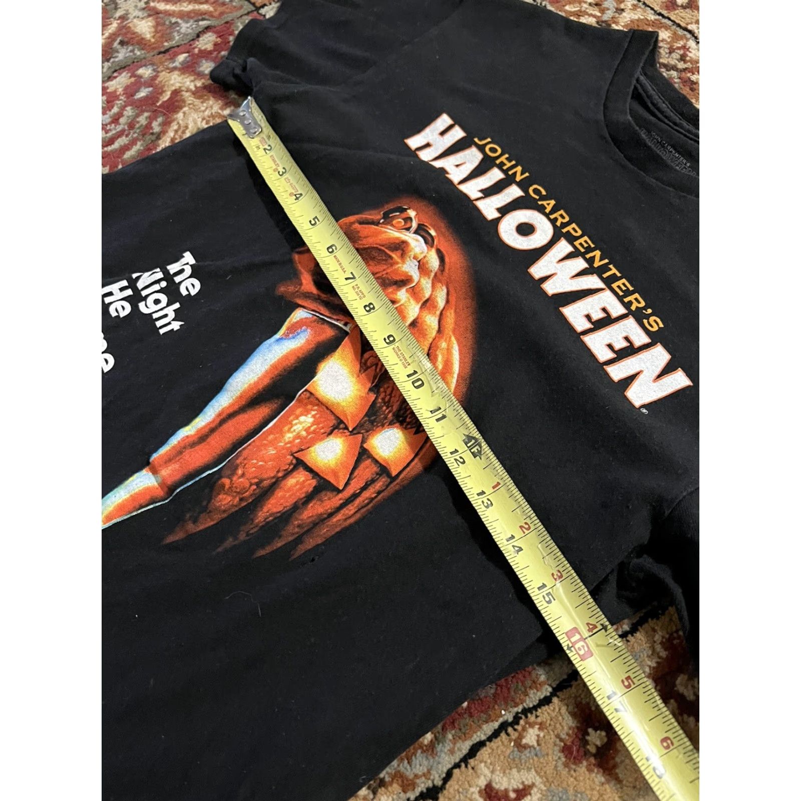 Vintage Halloween Shirt Mens Small Black John Carpenter 2015 Horror Movie Short Sleeve Size US S / EU 44-46 / 1 - 6 Thumbnail