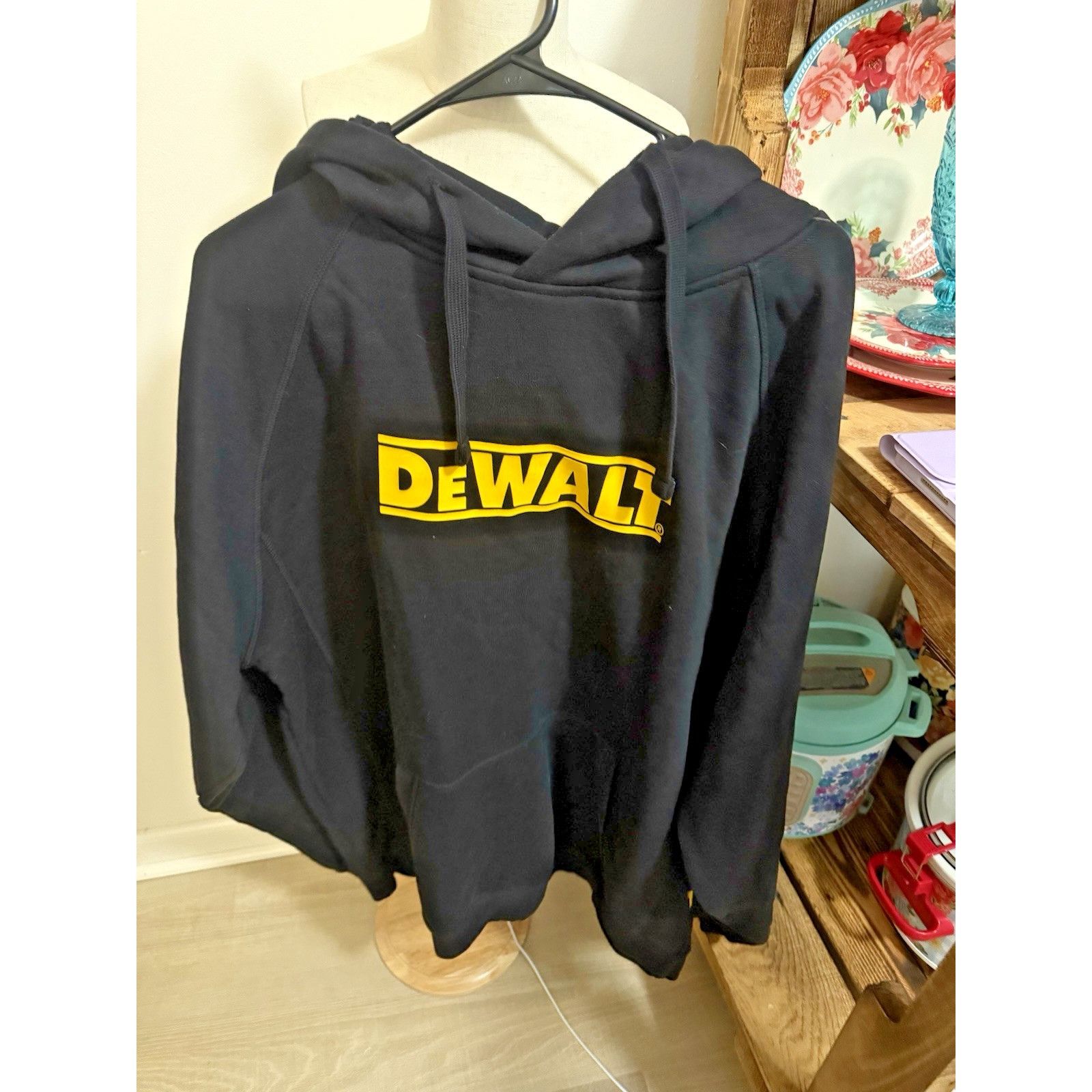 Vintage Dewalt Hoodie Size XXL Black Size US XXL / EU 58 / 5 - 1 Thumbnail