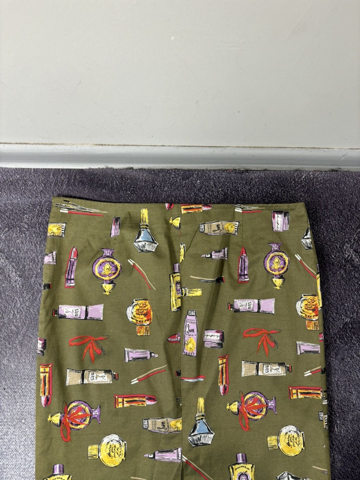 Iceberg Vintage Iceberg Olive Green Makeup Beauty Print Pencil Skirt Size 32" / US 10 / IT 46 - 16 Thumbnail
