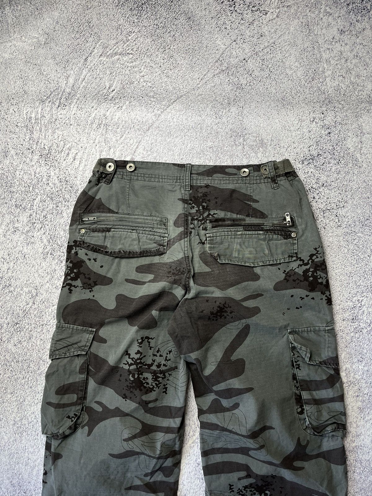Japanese Brand VINTAGE FADED STREETWEAR CAMO CARGO PANTS Y2K Size US 32 / EU 48 - 15 Thumbnail