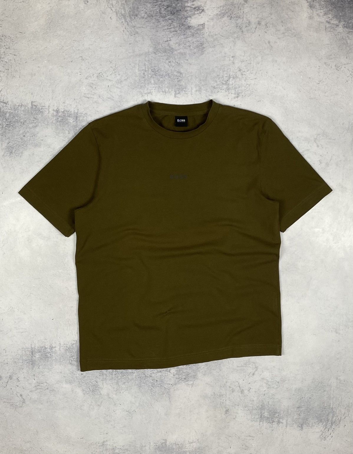 Hugo Boss Hugo Boss Center Logo Designer Olive T Shirt Size US M / EU 48-50 / 2 - 2 Thumbnail