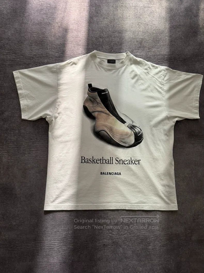 Balenciaga Balenciaga Basketball Shoe Logo T-Shirt Size US S / EU 44-46 / 1 - 1 Thumbnail