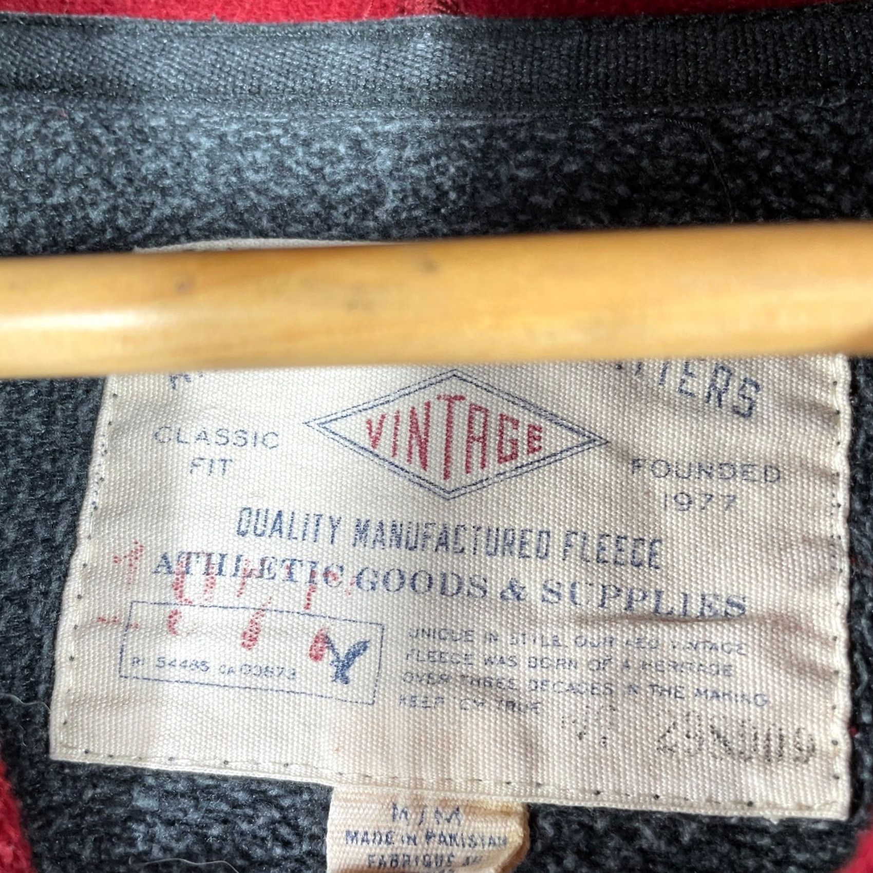 American Eagle Outfitters VINTAGE American Eagle Hoodie Medium Red Gray Eagle Graphic Y2K Skater Mens Size US M / EU 48-50 / 2 - 4 Thumbnail