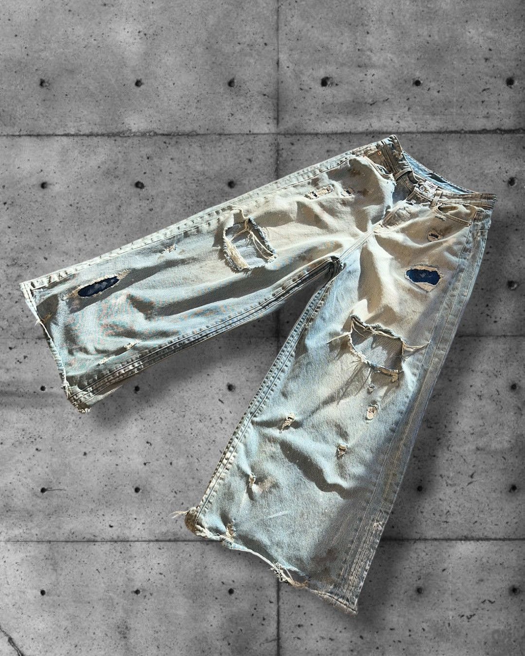 Vetements Vetements Trashed Big Shape Jeans Distressed Light Blue Size US 32 / EU 48 - 3 Thumbnail