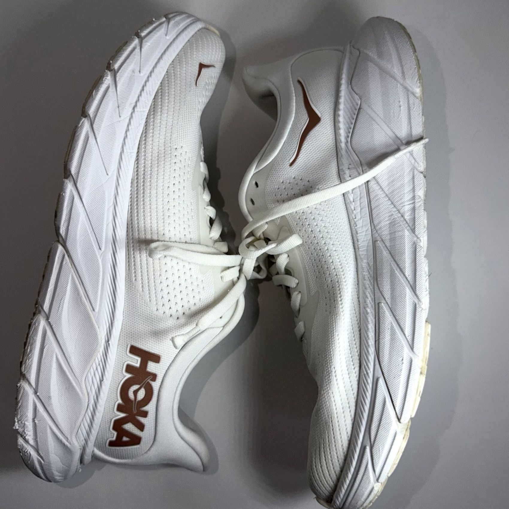Vintage Hoka One One Arahi 7 White Rose Gold Running Sneakers Size 9B Women’s"} Size US 8 / IT 38 - 7 Thumbnail