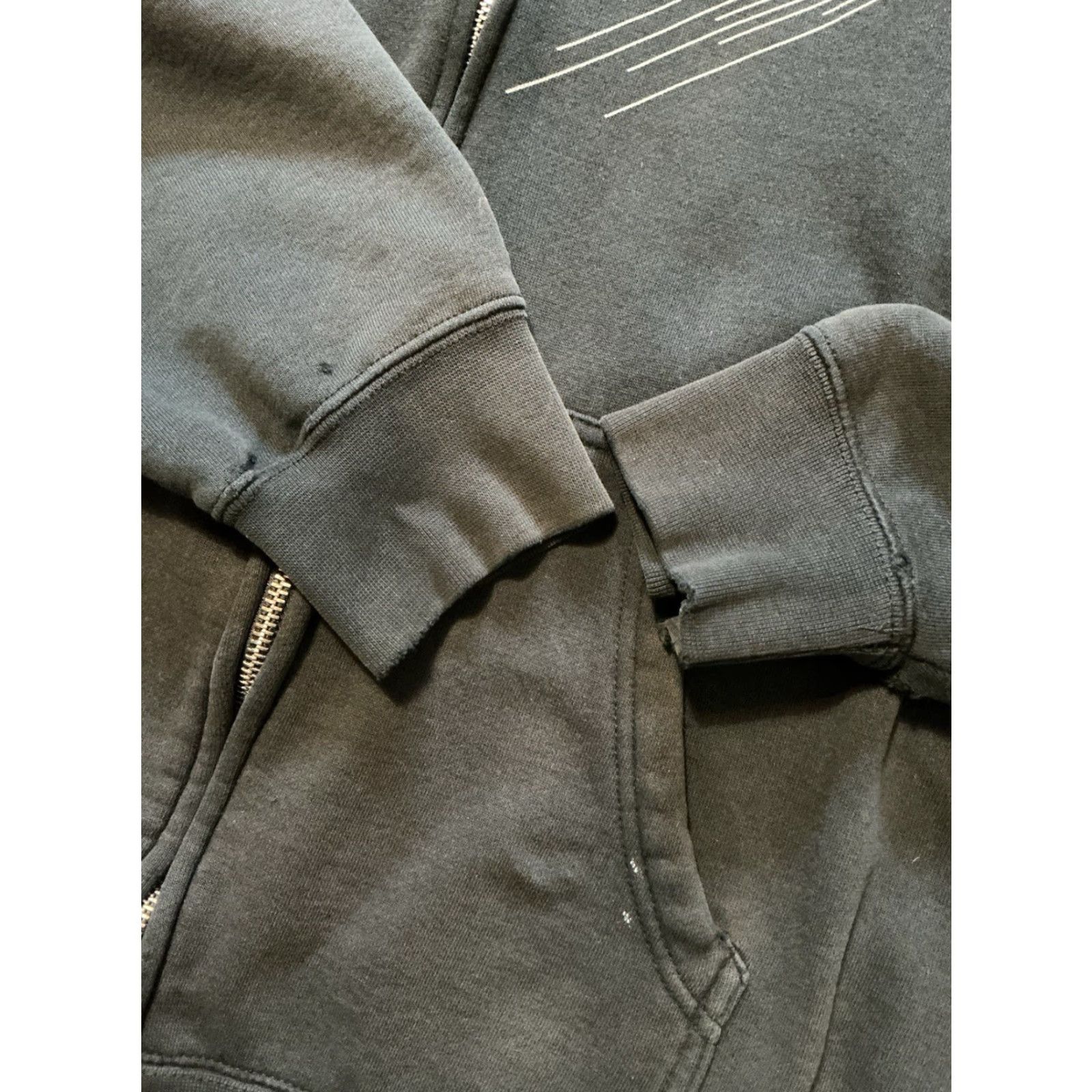 Vintage VINTAGE Boost Independent Trading Company Zip Black Logo Hoodie XL Mens Size US XL / EU 56 / 4 - 7 Thumbnail