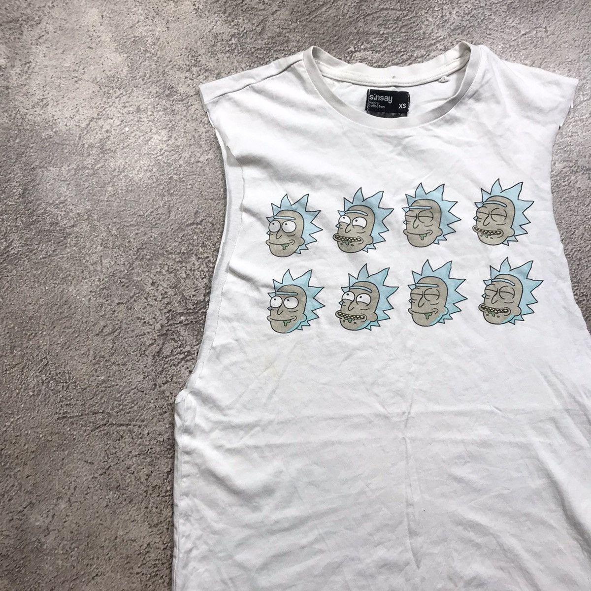 Vintage Vintage Y2K Rick and Morty Graphic Tank Top Skate Worn In XS Size US XS / EU 42 / 0 - 2 Thumbnail