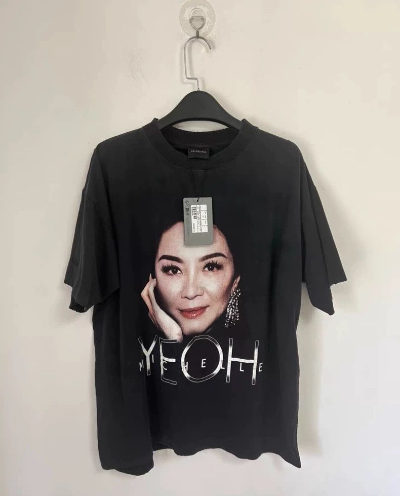 Balenciaga Balenciaga Michelle Yeoh Portrait Printed Loose Short Slee Size US M / EU 48-50 / 2 - 1 Thumbnail