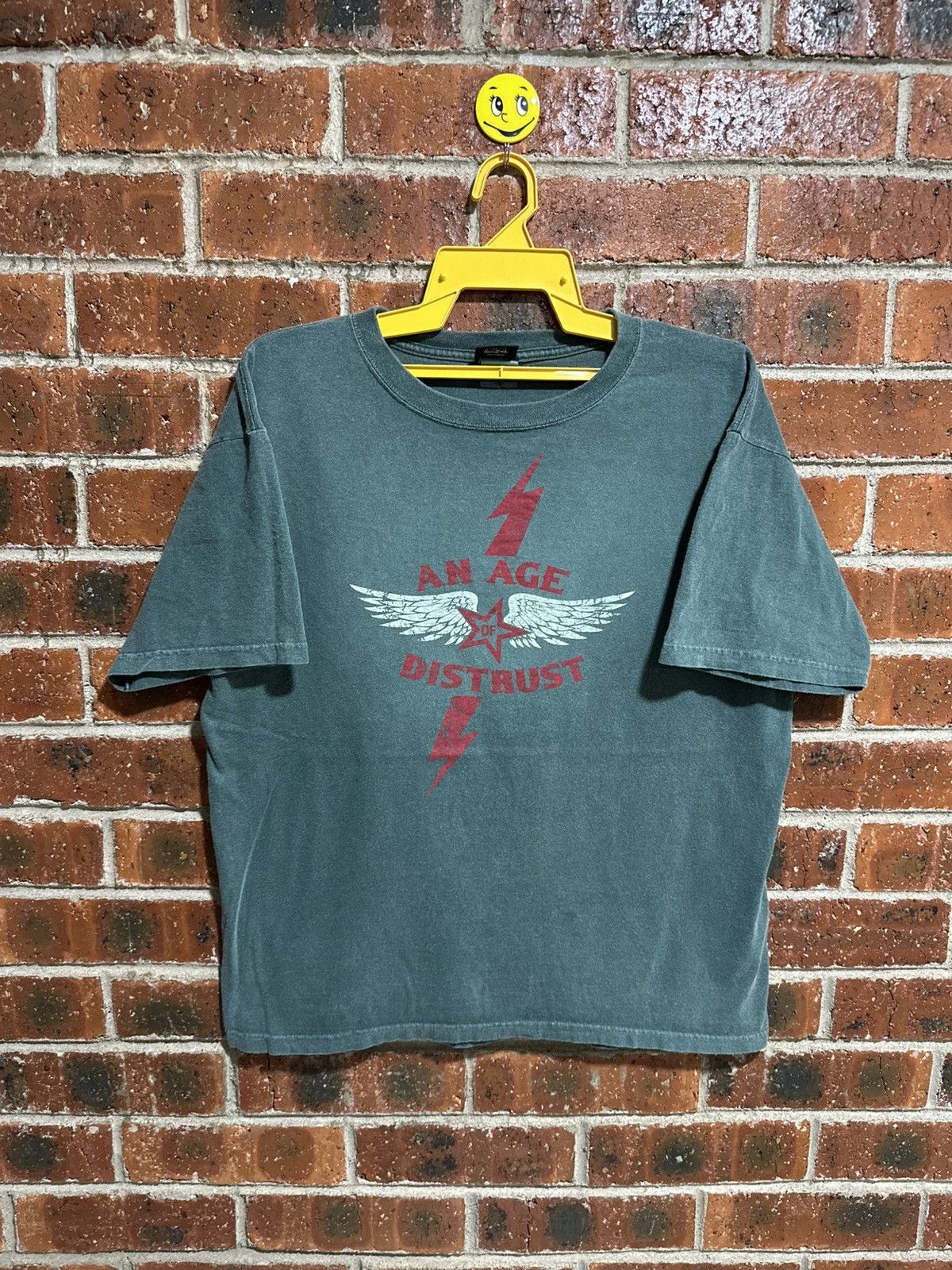 Sears × Vintage Vintage Heros An Age Of Distrust Faded Tee Size US M / EU 48-50 / 2 - 1 Thumbnail