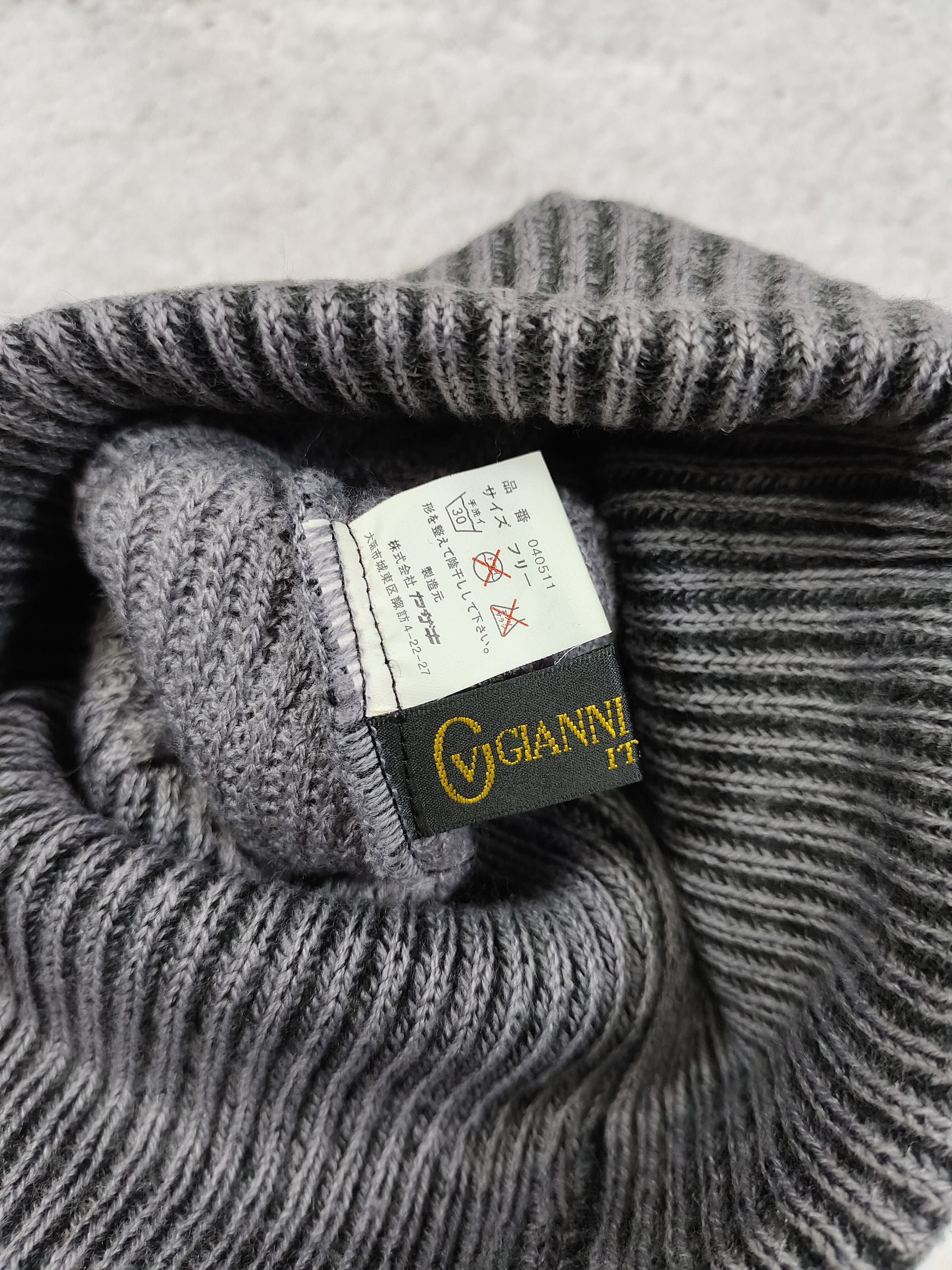 Gianni Valentino 00s Gianni Valentino-Minimal Embroidered Logo Beanie Hat Size ONE SIZE - 7 Thumbnail