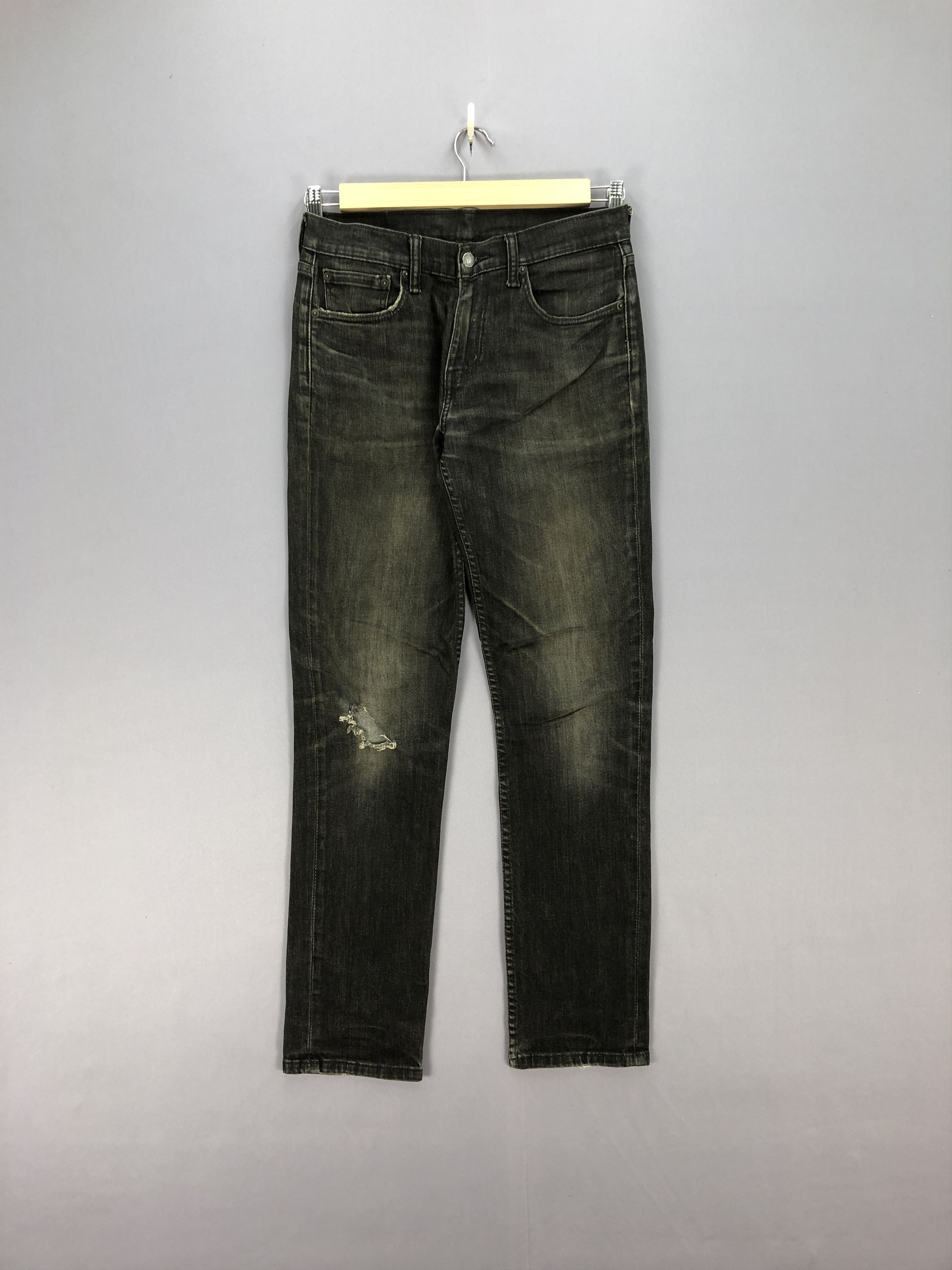 Levi's Vintage Levis Distressed Jeans Levi's Super Black Denim Size US 32 / EU 48 - 1 Thumbnail
