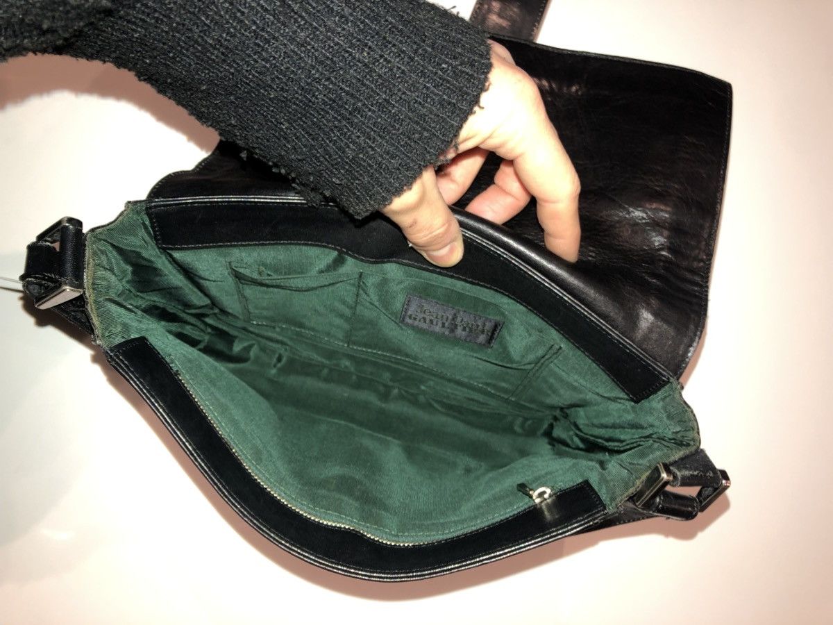 Jean Paul Gaultier 🕷️Jean Paul Gaultier black leather studded goth shoulder bag Size ONE SIZE - 9 Thumbnail