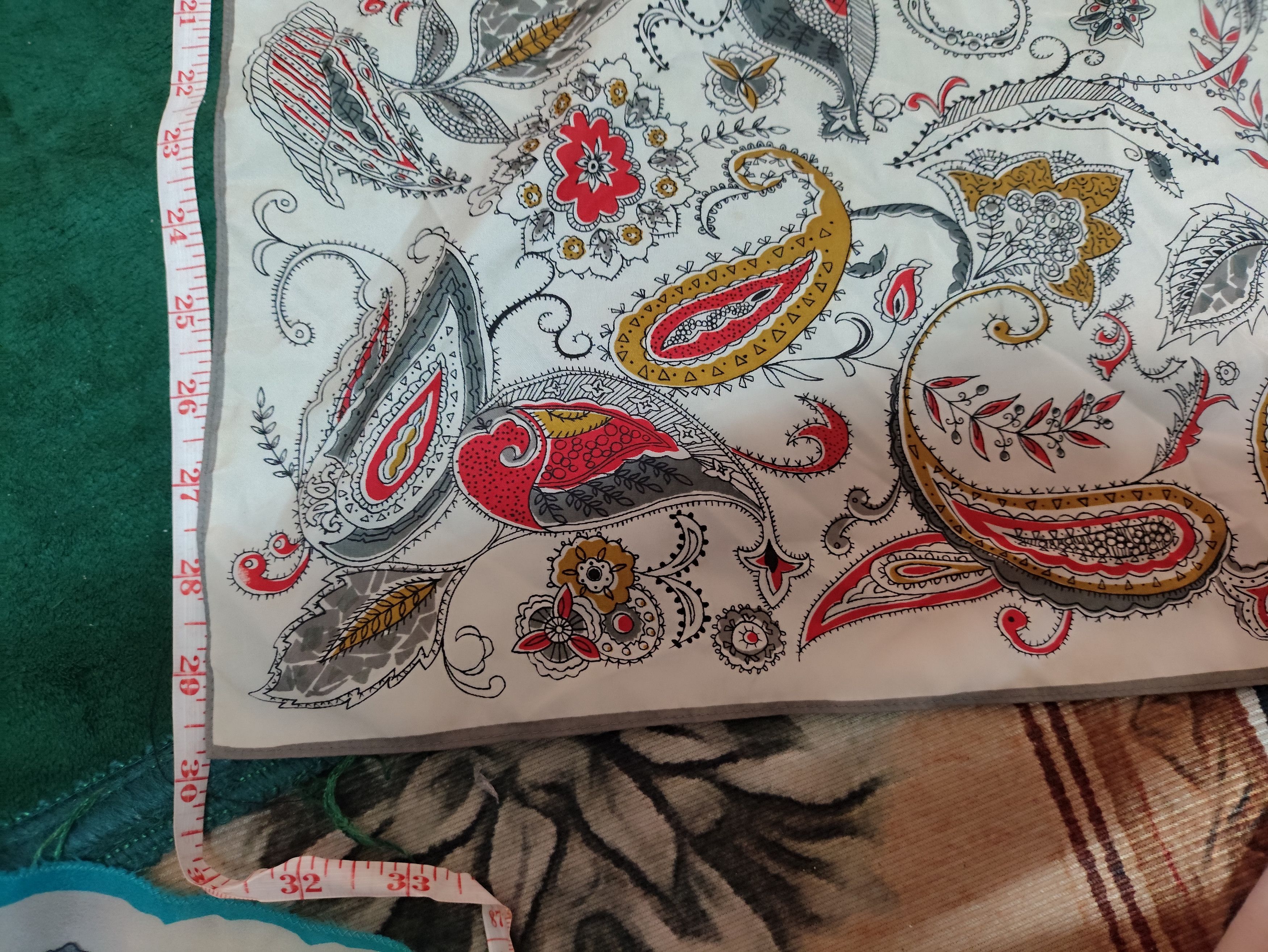 Designer Very rare Art Design scarves Neckerchief Size ONE SIZE - 3 Thumbnail