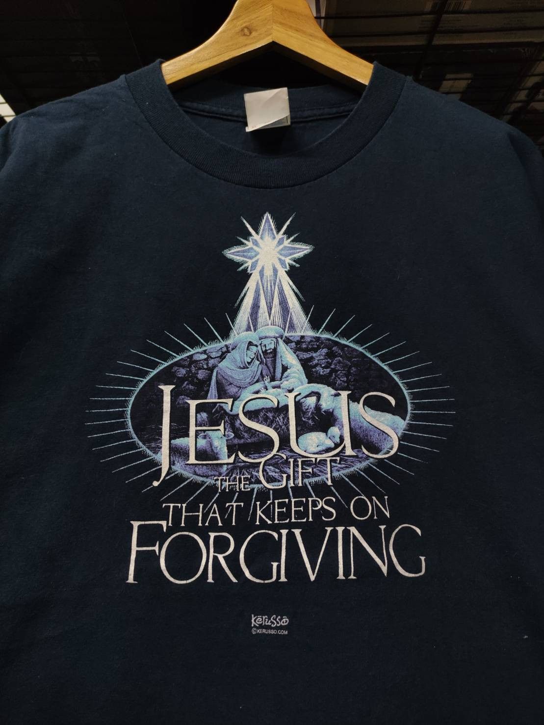 Vintage Vtg 00's Jesus the Gift That Keeps on Forgiving T-Shirt Size US XL / EU 56 / 4 - 1 Thumbnail