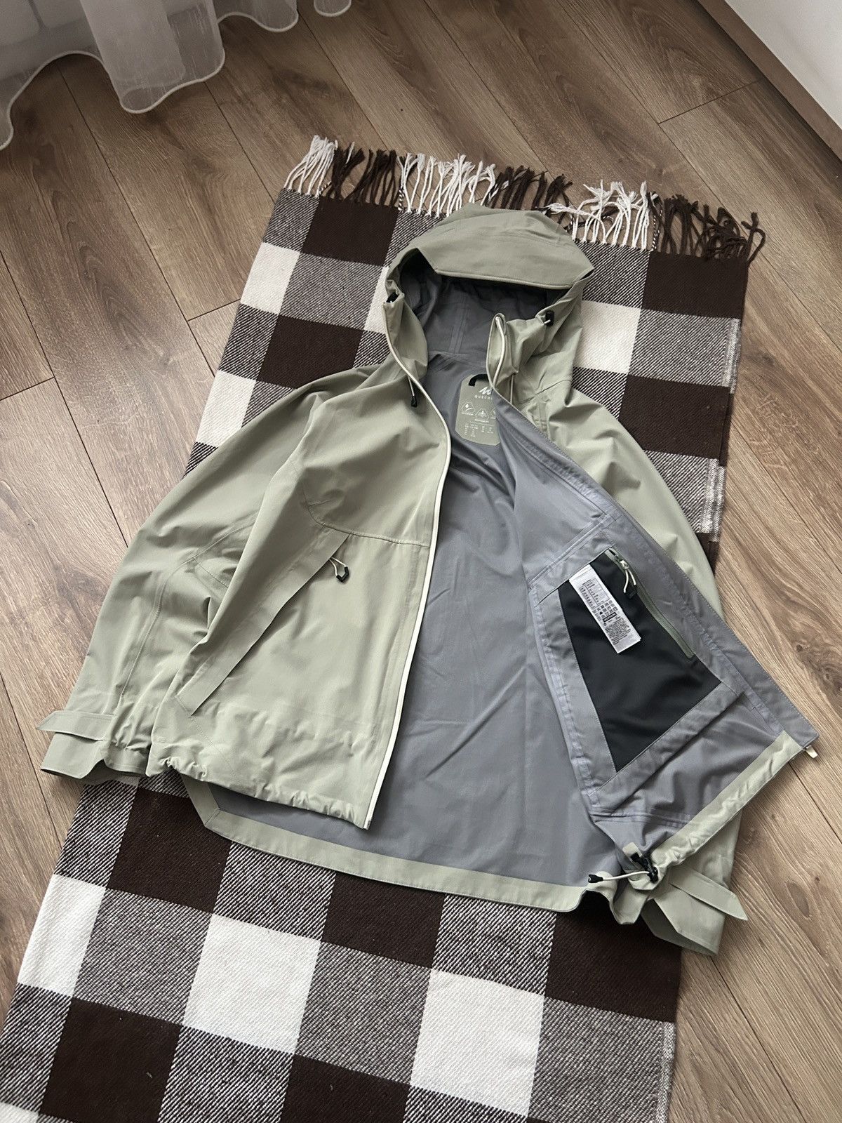 Other Quechua Waterproof beta jacket mens olive grey outdoors Size US M / EU 48-50 / 2 - 3 Thumbnail