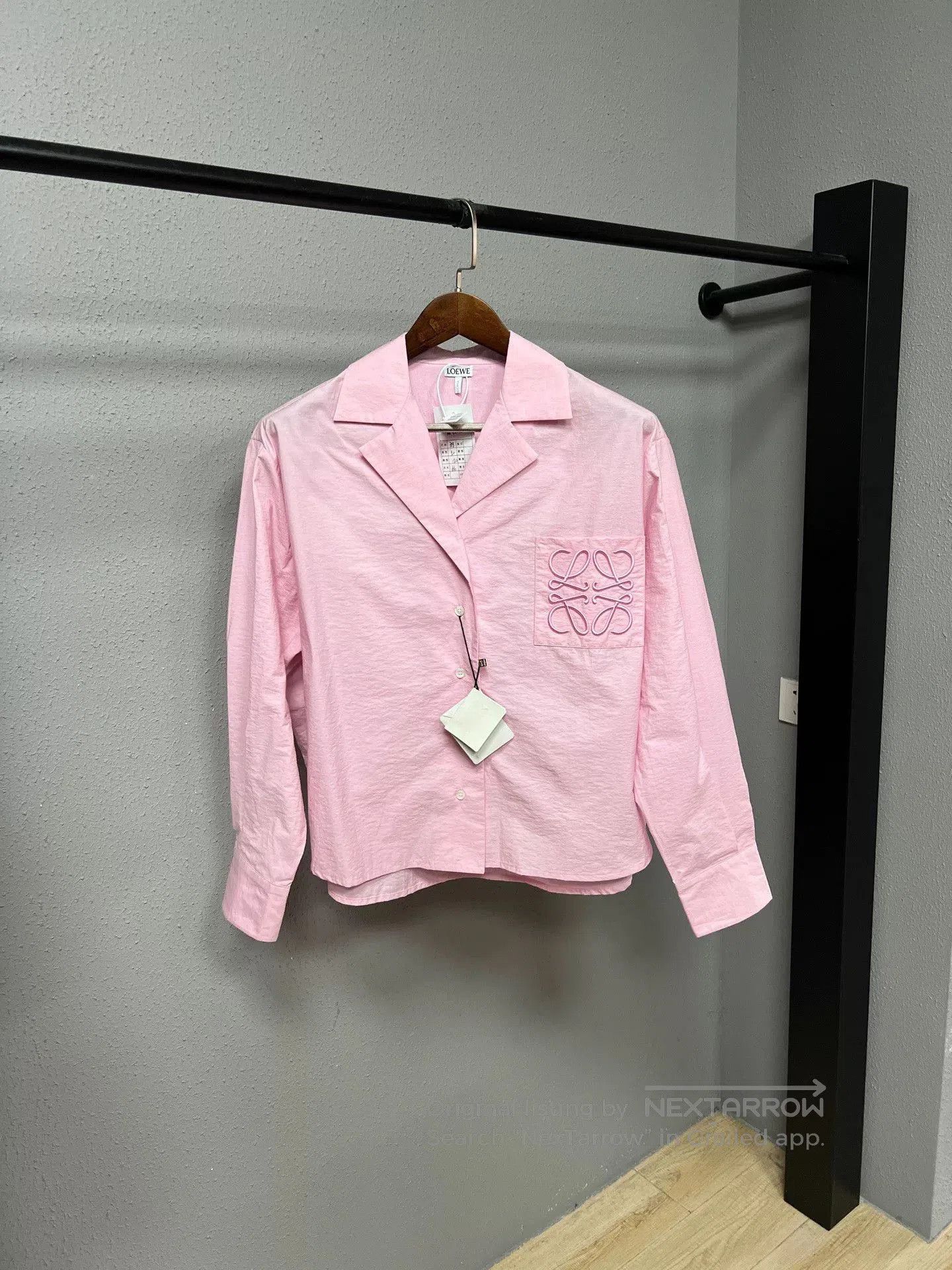 Loewe Loewe Pink Embossed Logo Shirt. Size M / US 6-8 / IT 42-44 - 1 Thumbnail