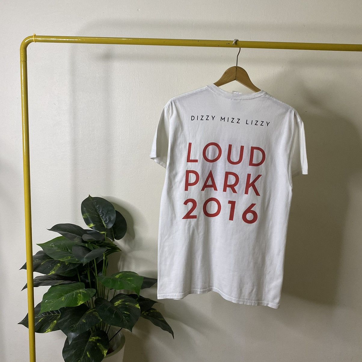 Band Tees × Vintage Y2K Dizzy Mizz Lizzy Alternative Rock Band at Loud Park 2016 Size US M / EU 48-50 / 2 - 5 Thumbnail