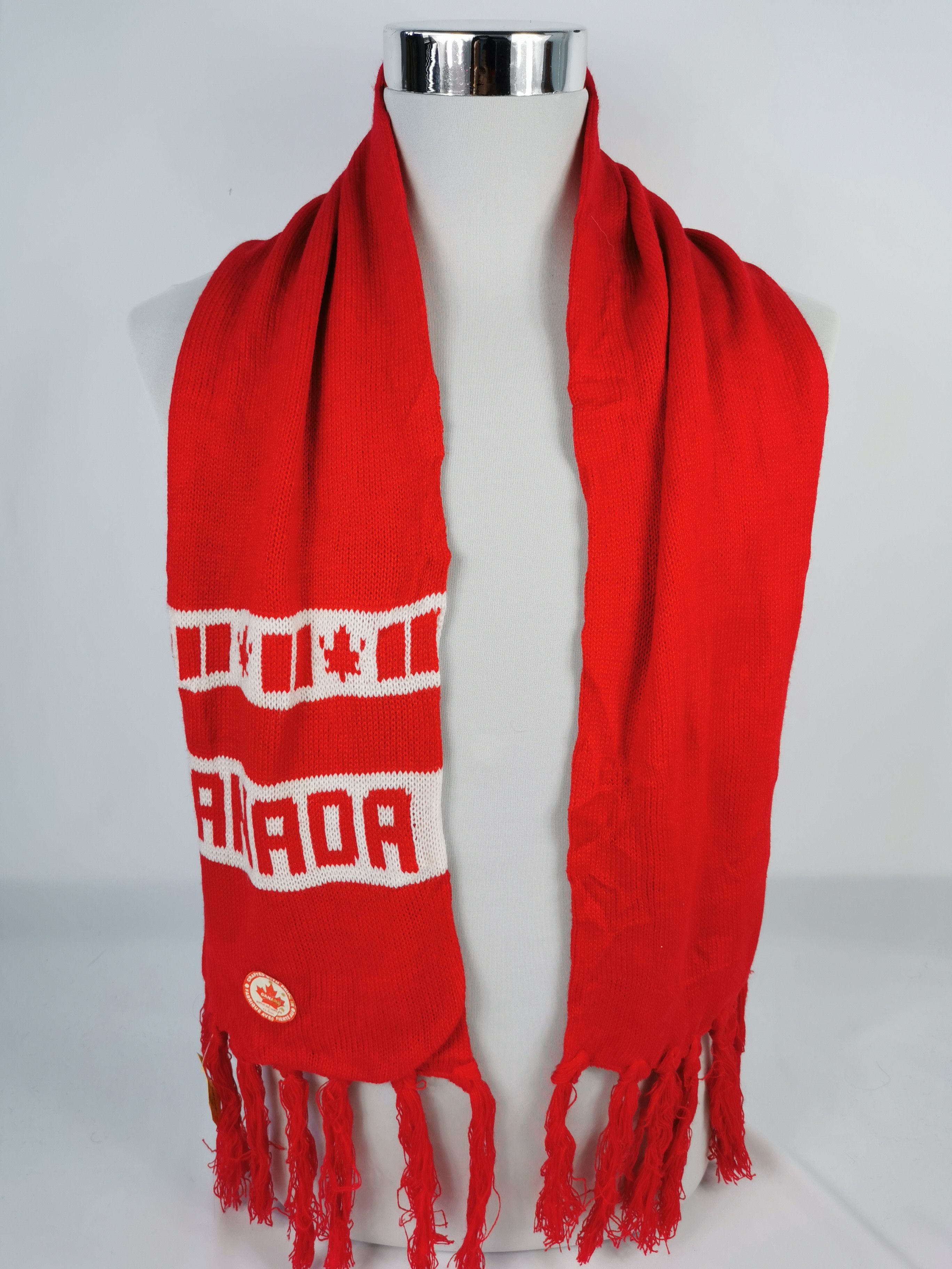 Vintage Vintage knit Canada scarf muffler Size ONE SIZE - 1 Thumbnail