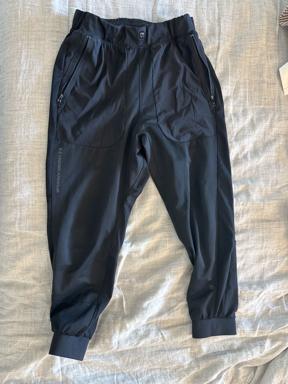 Under Armour Cropped dry fit under Armour sweatpants Size US 30 / EU 46 - 1 Preview