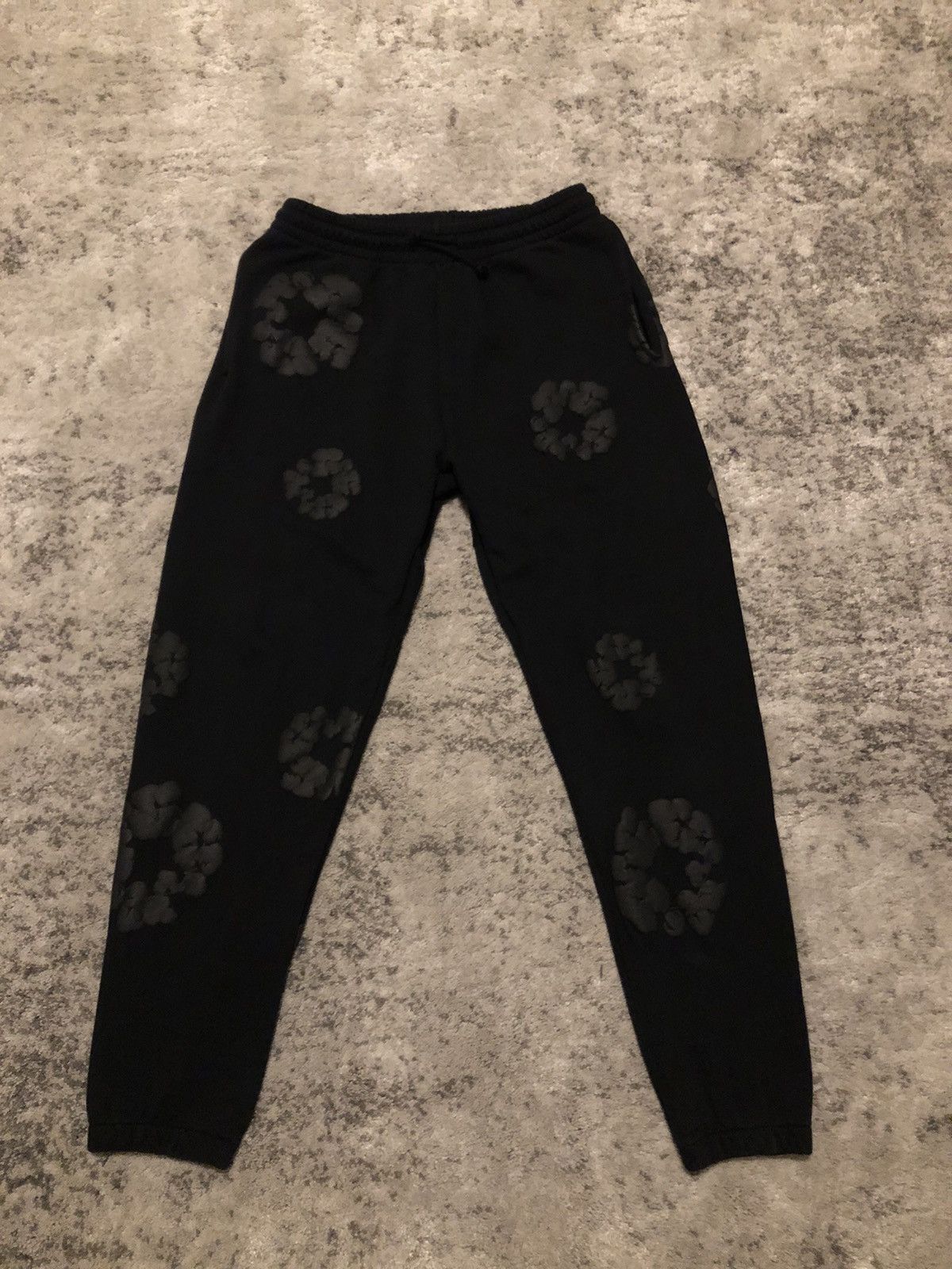 Denim Tears Wreath Sweatpants Black