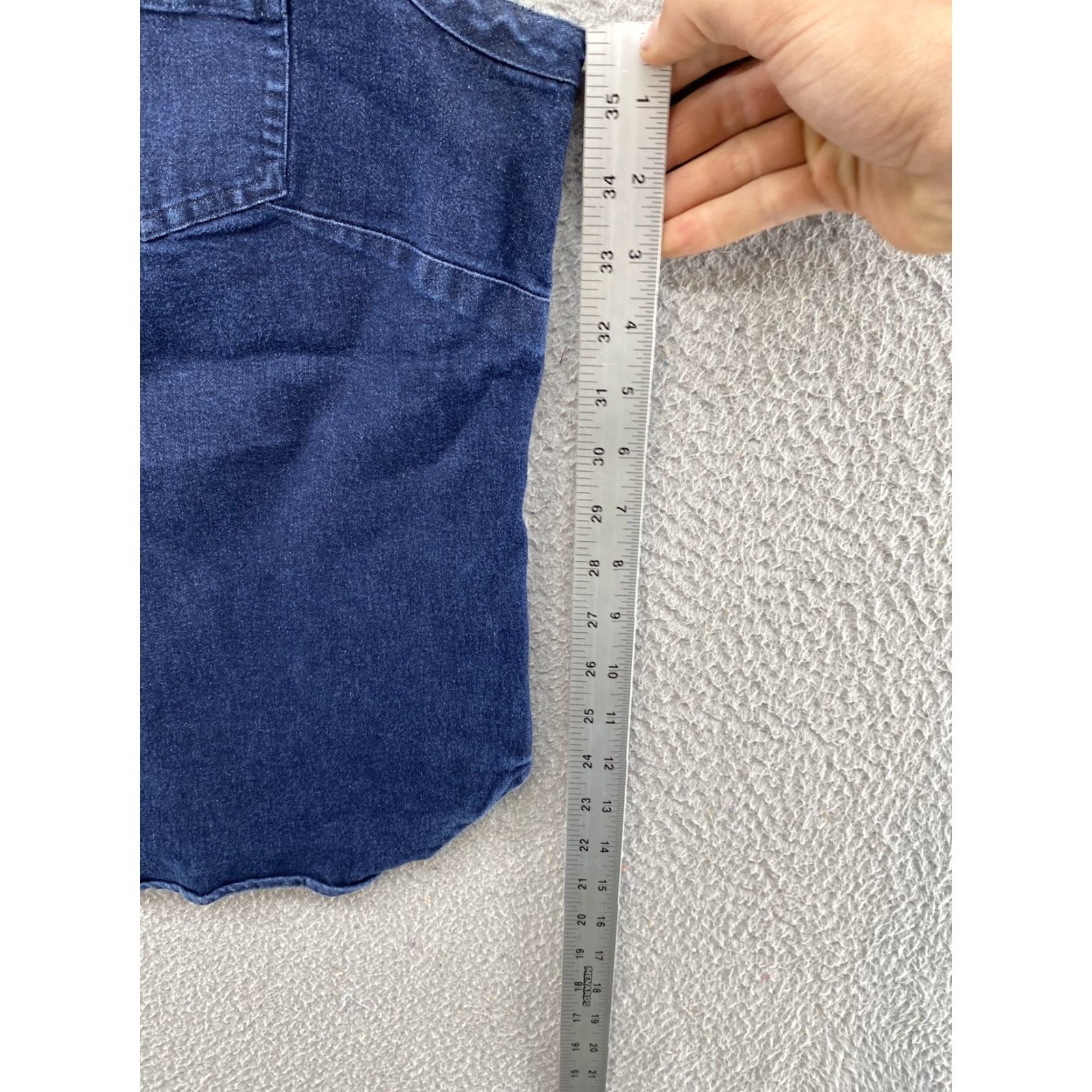 Liz Claiborne Liz Claiborne Liz Wear Dark Denim 1/4 Button Vest Women’s Size Large Jacket/Coat Short Sleeveless Blue 80s 90s American Mens Womens Girls Boys Size L / US 10 / IT 46 - 7 Thumbnail