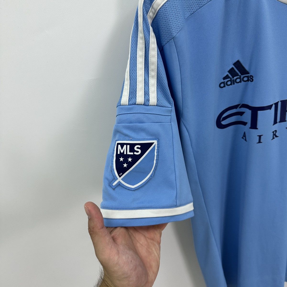 Other Vintage 00s New York City Adidas Home Jersey 2010 MLS hype Size US L / EU 52-54 / 3 - 4 Thumbnail