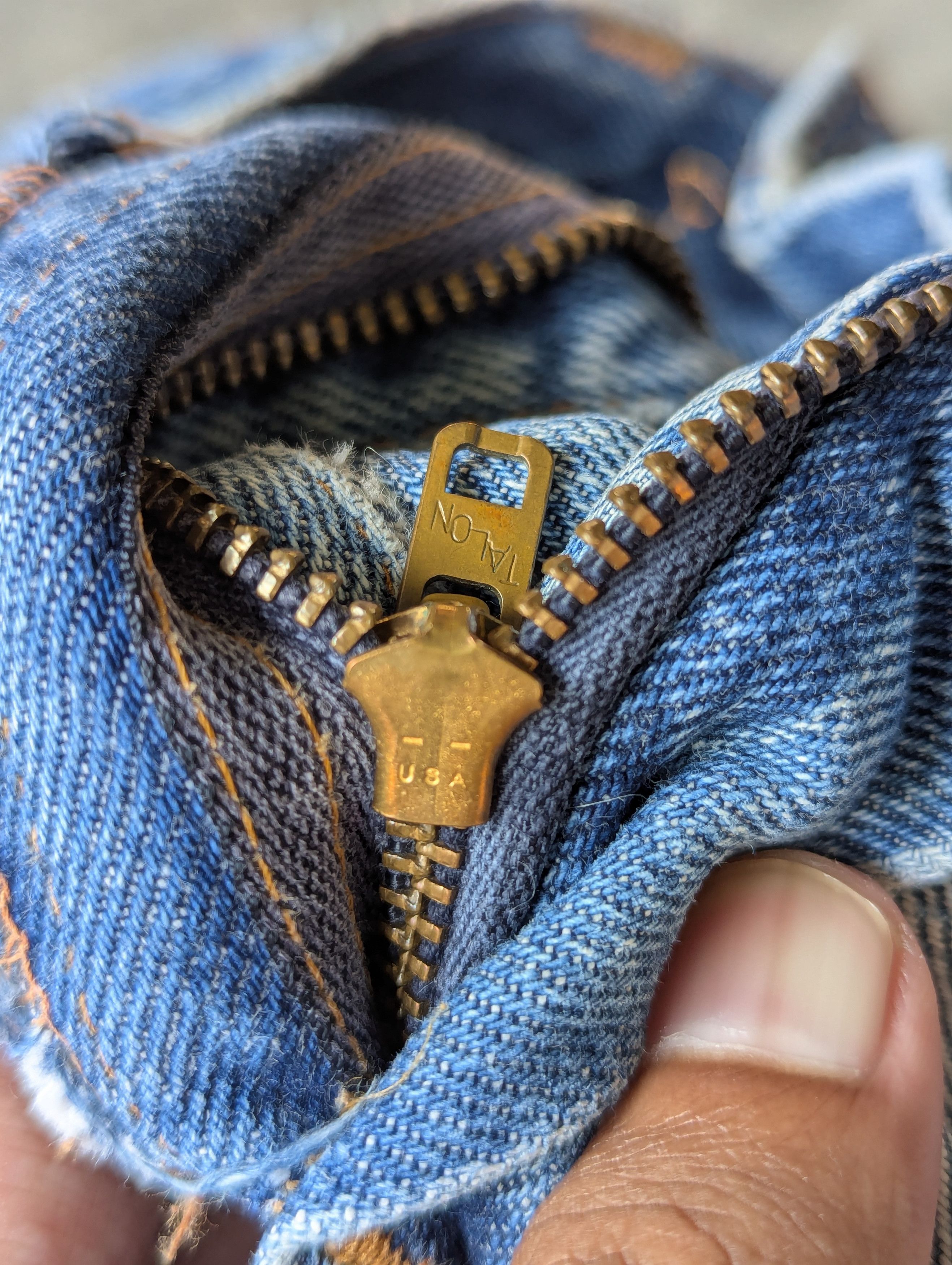 Levi's DISTRESSED 70/80s LEVIS 517 ZIP TALON 42 BUTTON NO 2 RED TAB Size US 34 / EU 50 - 14 Thumbnail