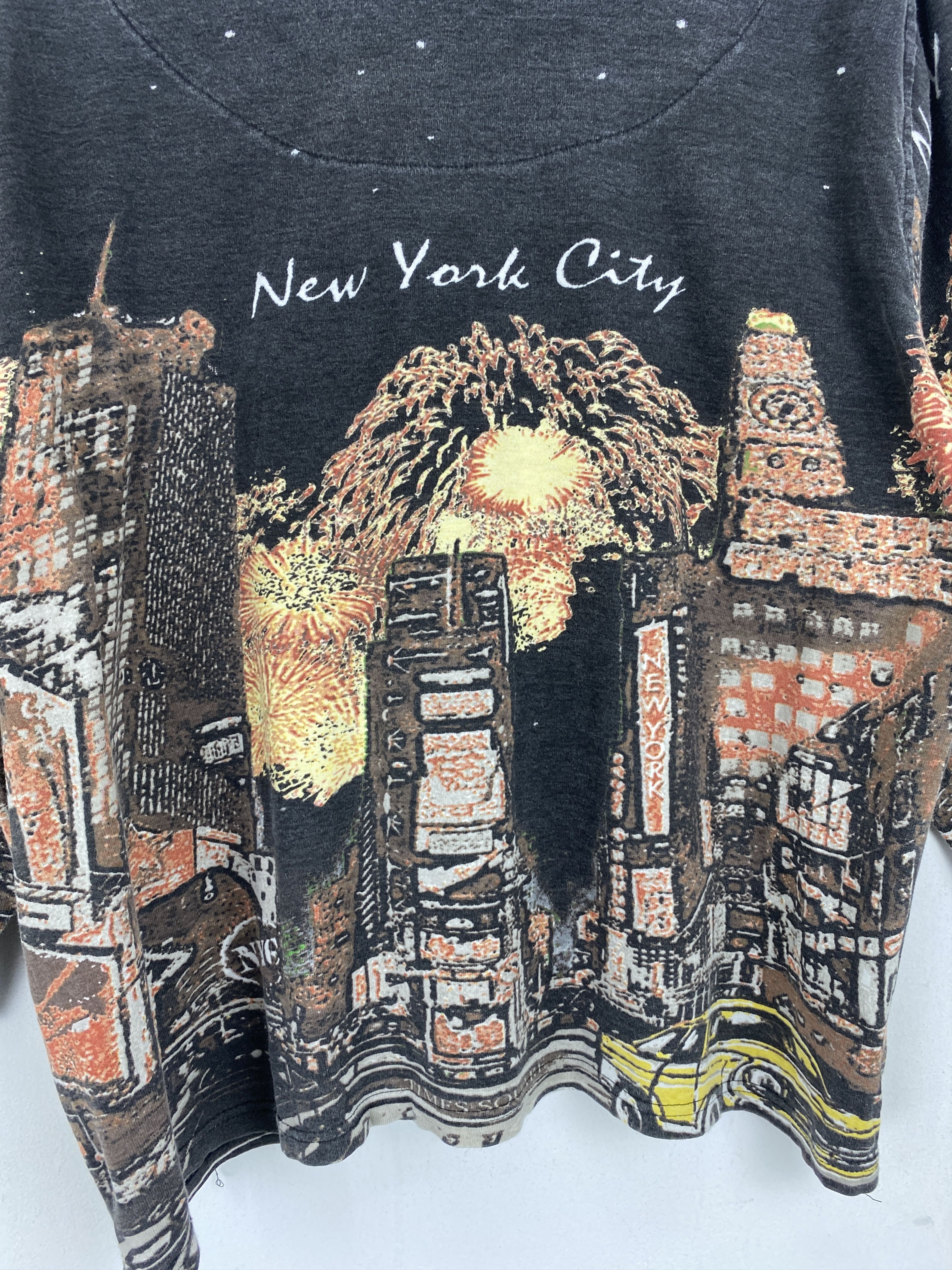 Vintage Vintage June Ashley New York City Sky Line Art Tee TA0696 Size US XXL / EU 58 / 5 - 7 Thumbnail
