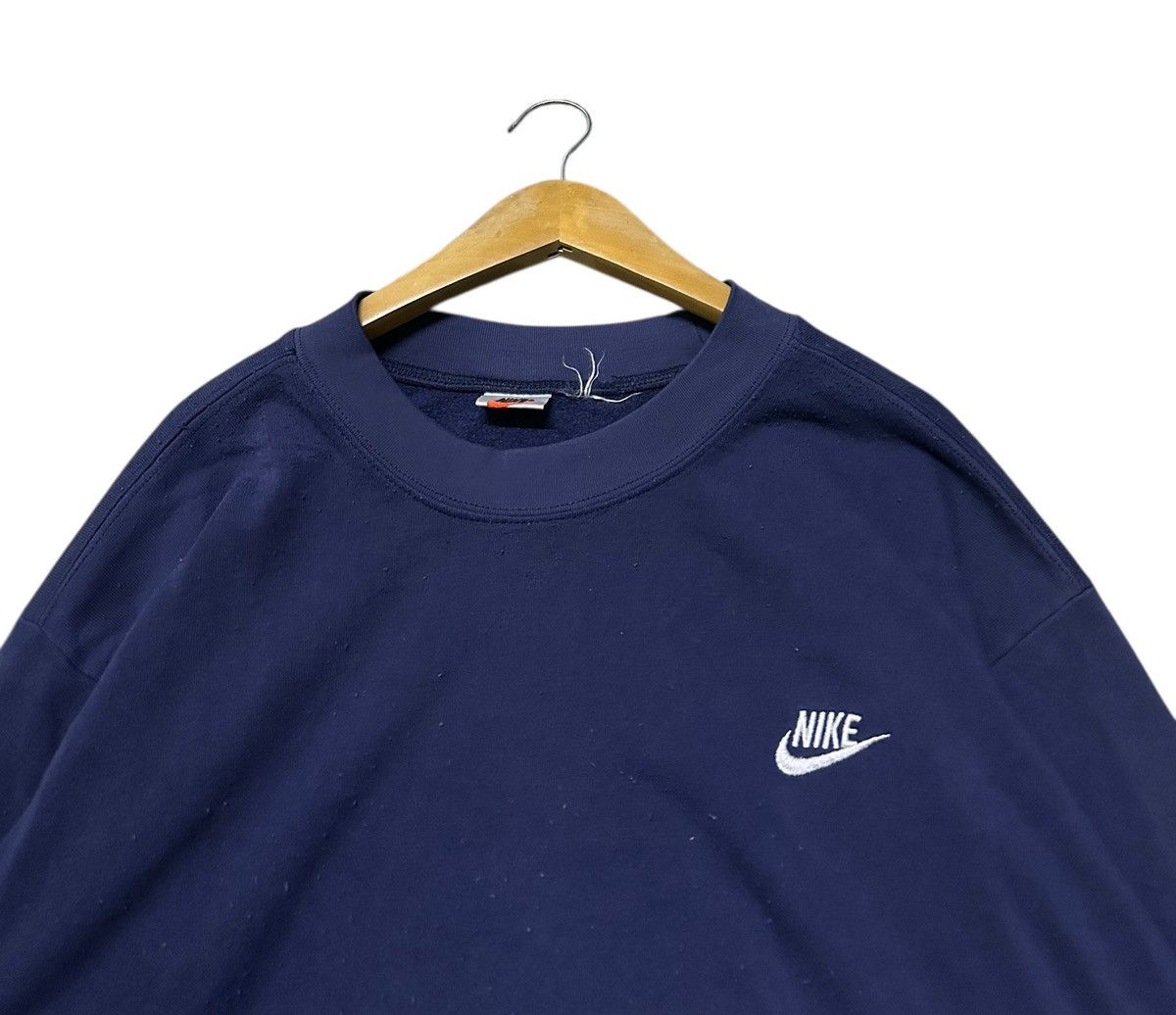 Nike Vintage 90s Nike crew-neck sweatshirt with embroidered logo Size US L / EU 52-54 / 3 - 3 Thumbnail