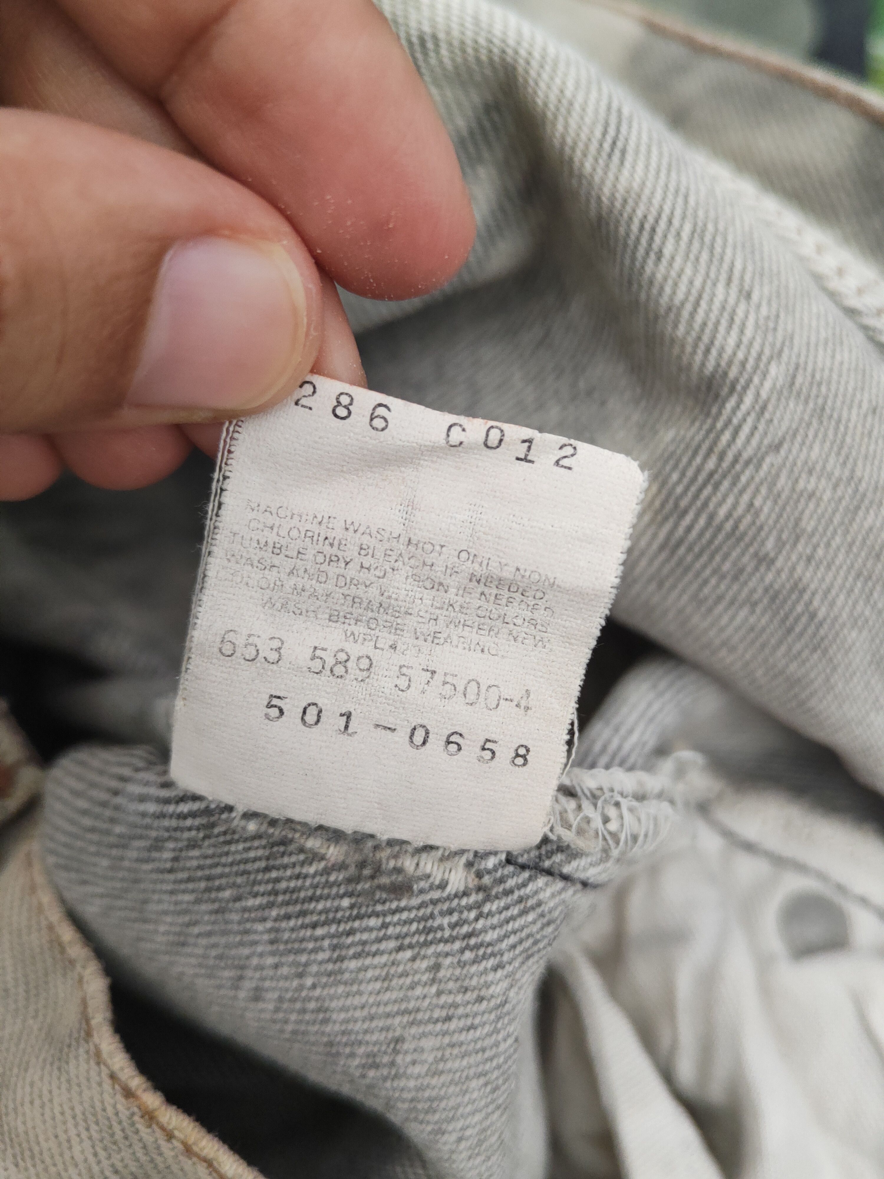 Levi's DL 501 Levi's Painter reconstructed Ripped denim #46-957 Size US 29 - 15 Thumbnail