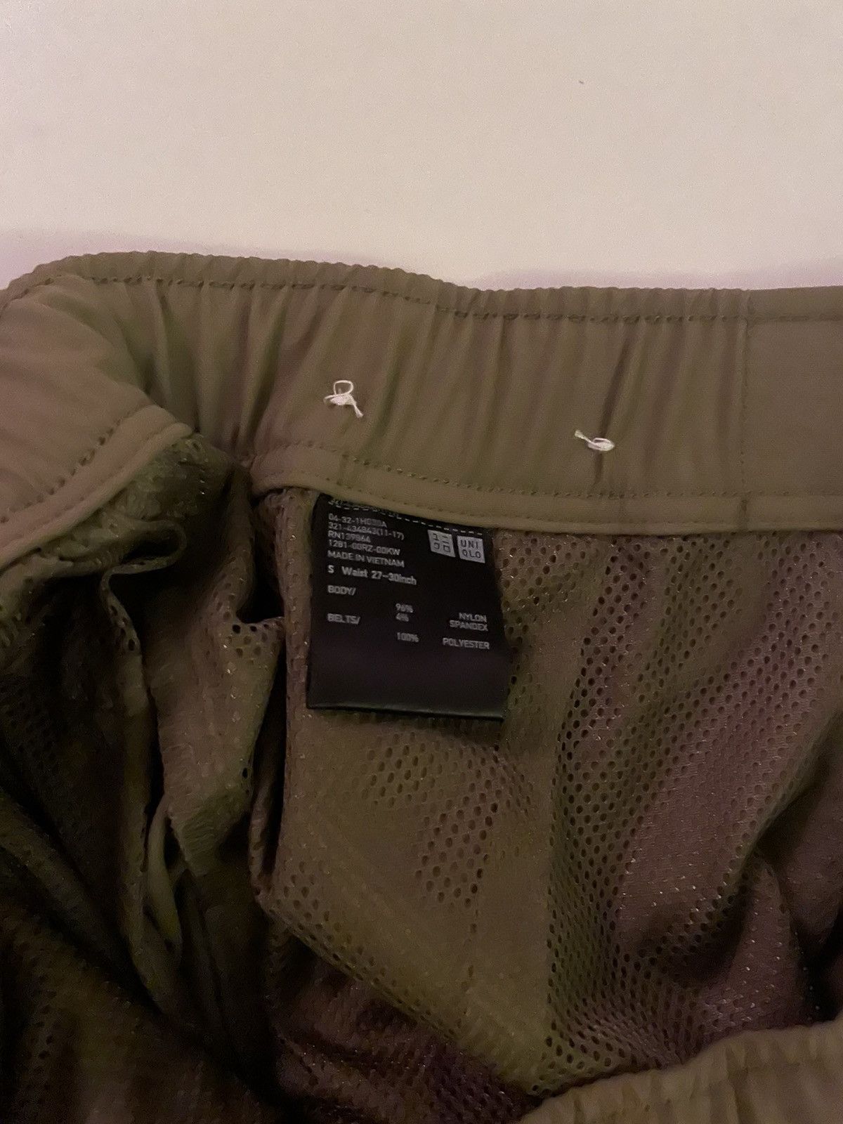 Uniqlo Uniqlo Tech Pants Size US 30 / EU 46 - 4 Thumbnail