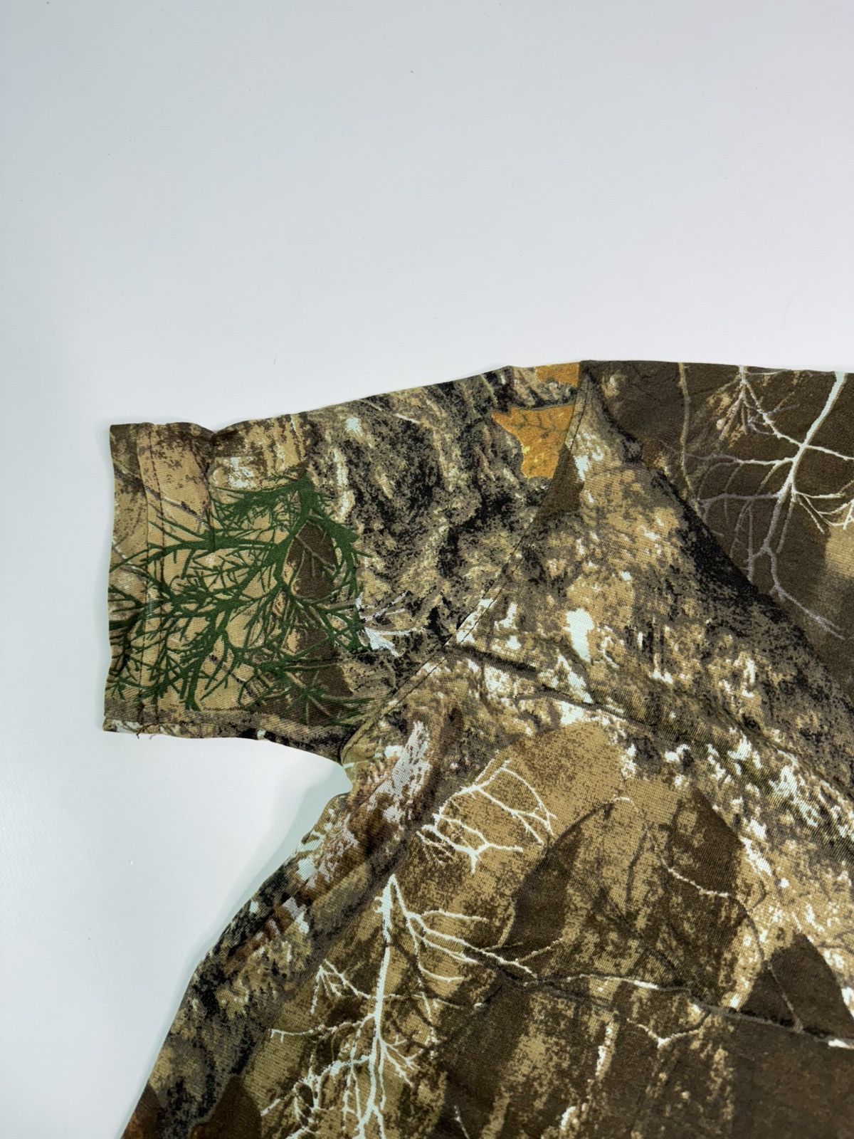 Mossy Oaks × Realtree Vintage Realtree tee y2k mossy oaks outdoor swag skater sk8 Size US S / EU 44-46 / 1 - 3 Thumbnail