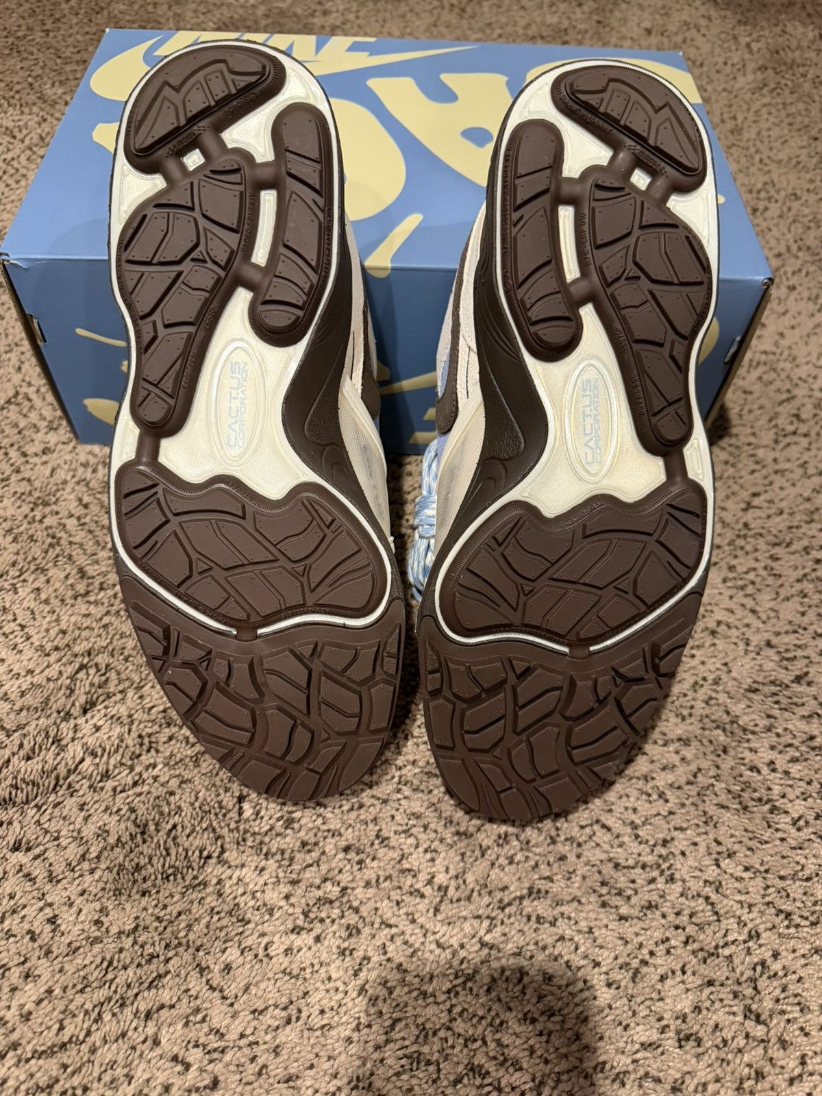 Nike × Travis Scott Nike Zoom Field Jaxx Leche Blue Size US 10.5 / EU 43-44 - 5 Thumbnail
