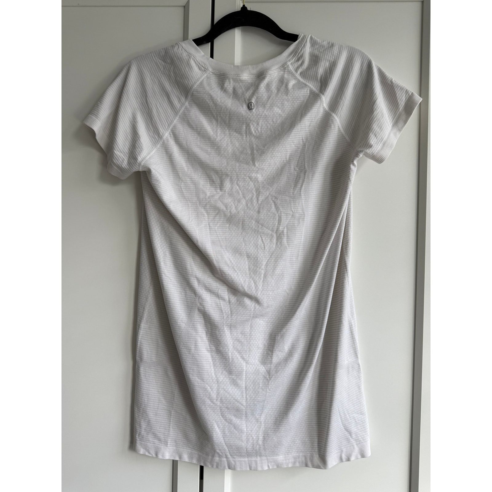 Lululemon Lululemon White Ribbed Short Sleeve Athletic Women 10 - C001 Size L / US 10 / IT 46 - 3 Thumbnail