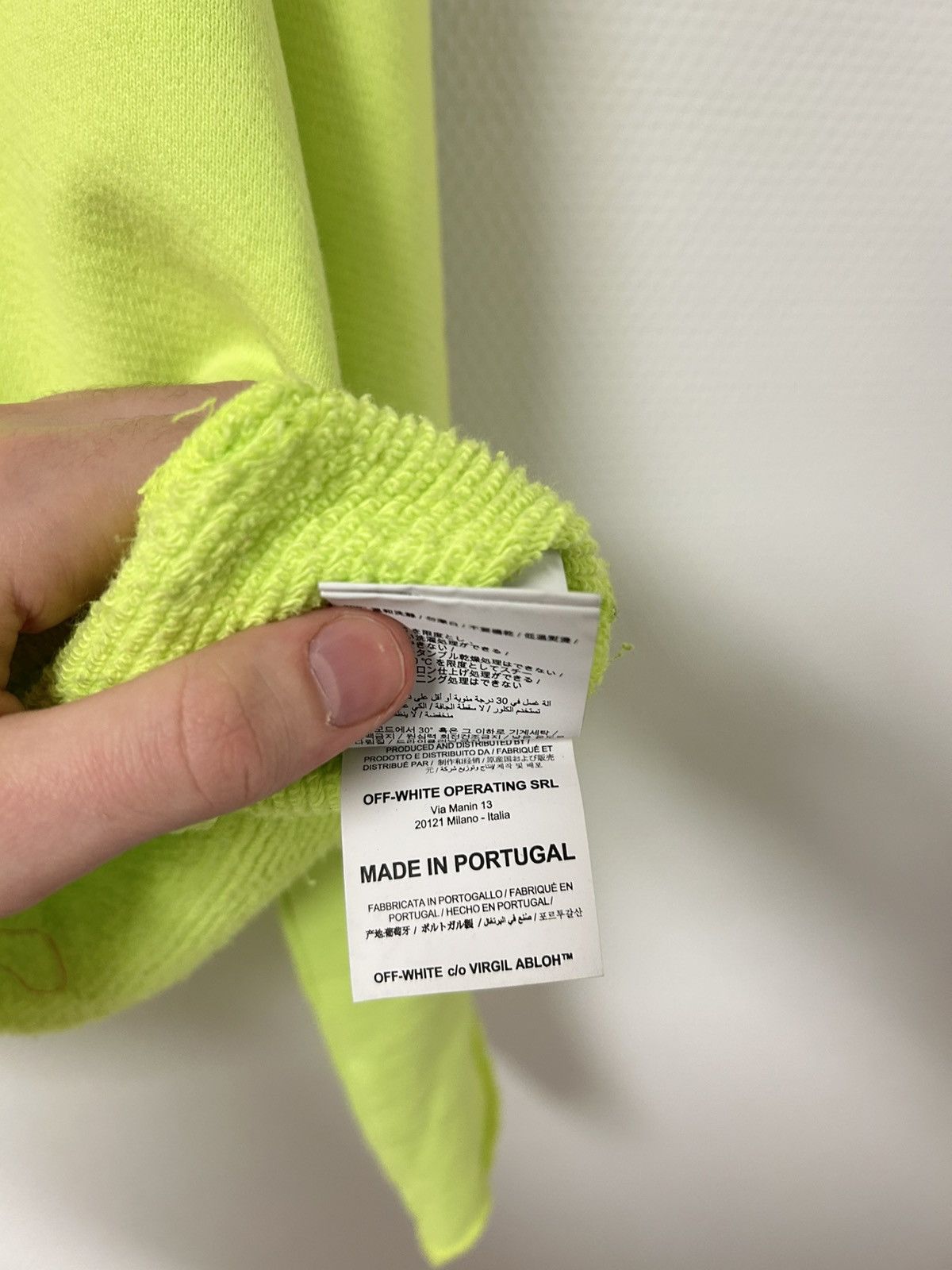 Off-White FW2018 Cropped Neon Hoodie Size US S / EU 44-46 / 1 - 9 Thumbnail