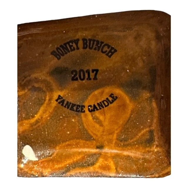 Designer Yankee Candle Boney Bunch Hotel Pet Service Bonesy Halloween Size ONE SIZE - 10 Thumbnail