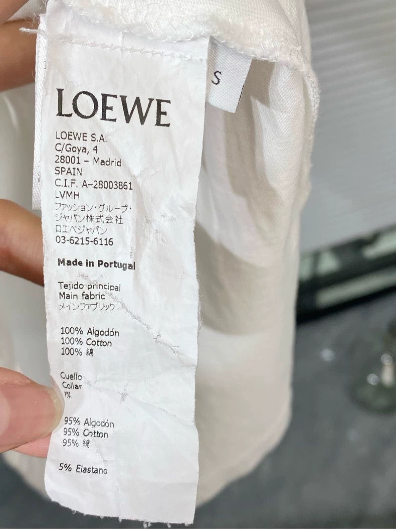 Loewe LOEWE Short sleeve T-shirt with embroidered logo in white Size S / US 4 / IT 40 - 4 Thumbnail