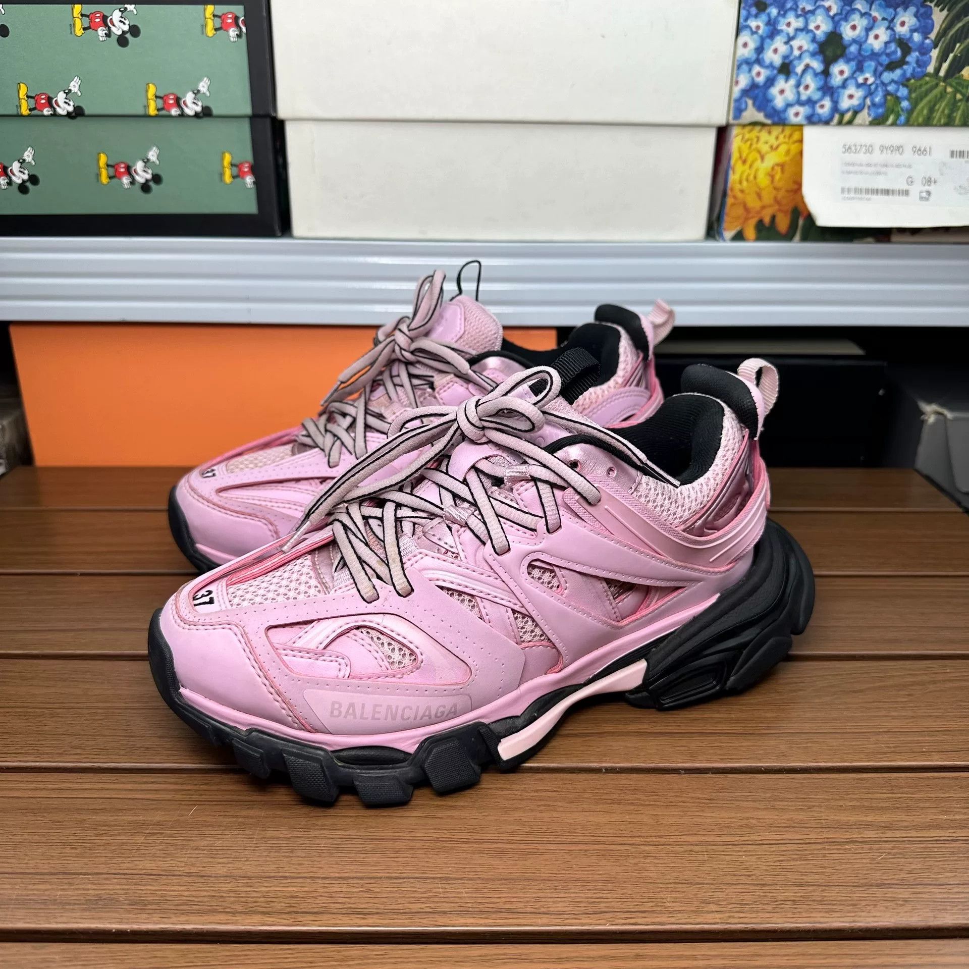 Balenciaga Balenciaga Pink Lowtop Sneakers it_37 Women Size US 7 / IT 37 - 1 Thumbnail