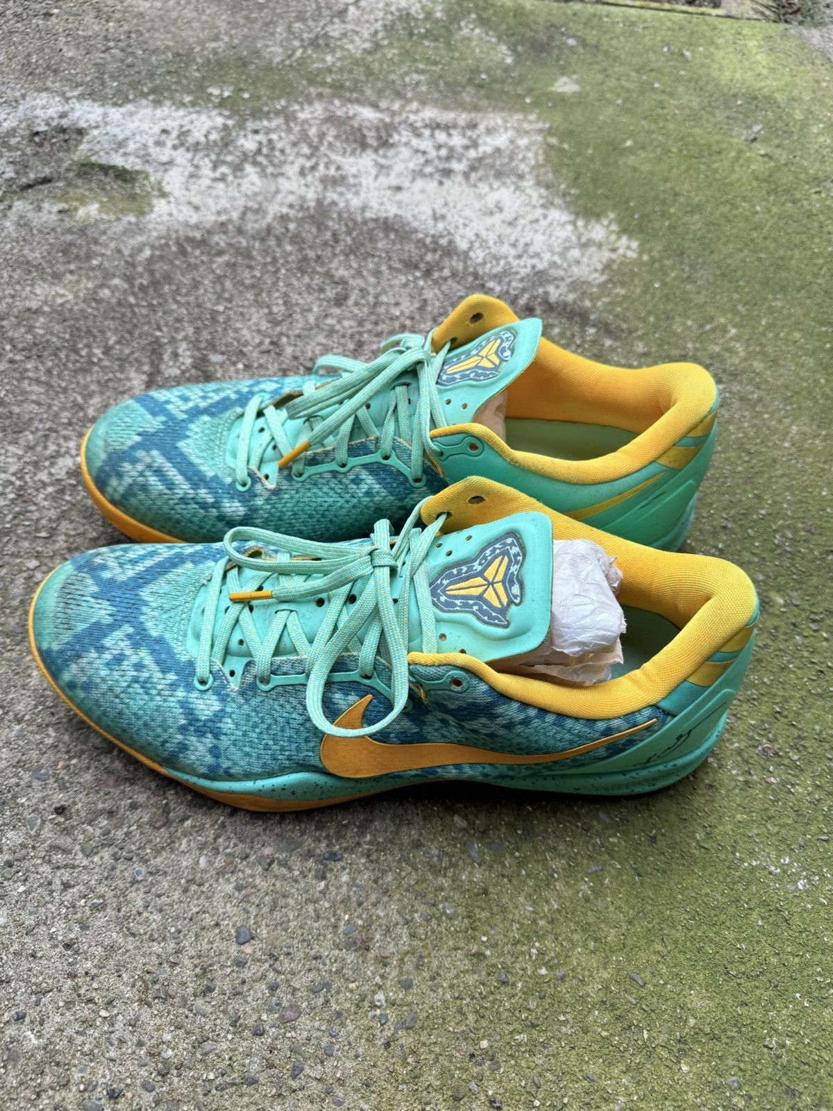Nike Nike Kobe 8 Green Glow 2013 Size US 11.5 / EU 44-45 - 8 Thumbnail