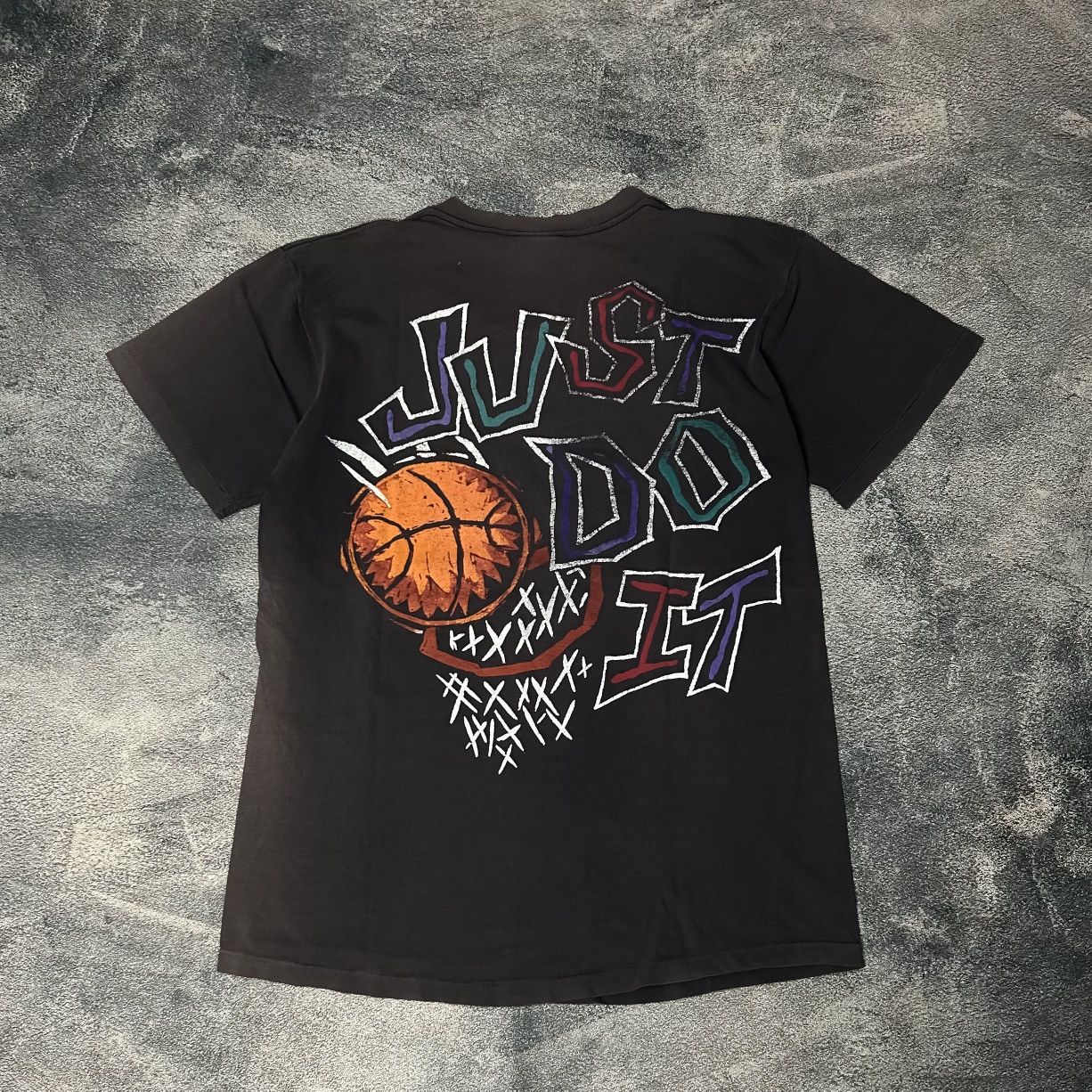 Nike Vintage Nike BasketBall Tee Size US M / EU 48-50 / 2 - 1 Thumbnail