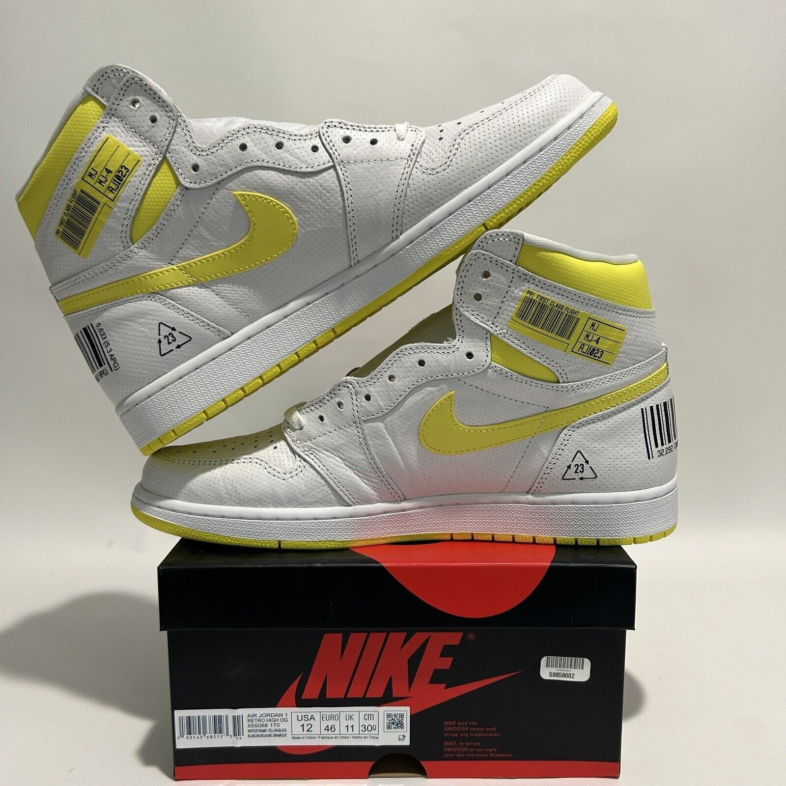 Nike Nike Air Jordan 1 High OG “First Class Flight” 2019 Size US 12 / EU 45 - 3 Thumbnail